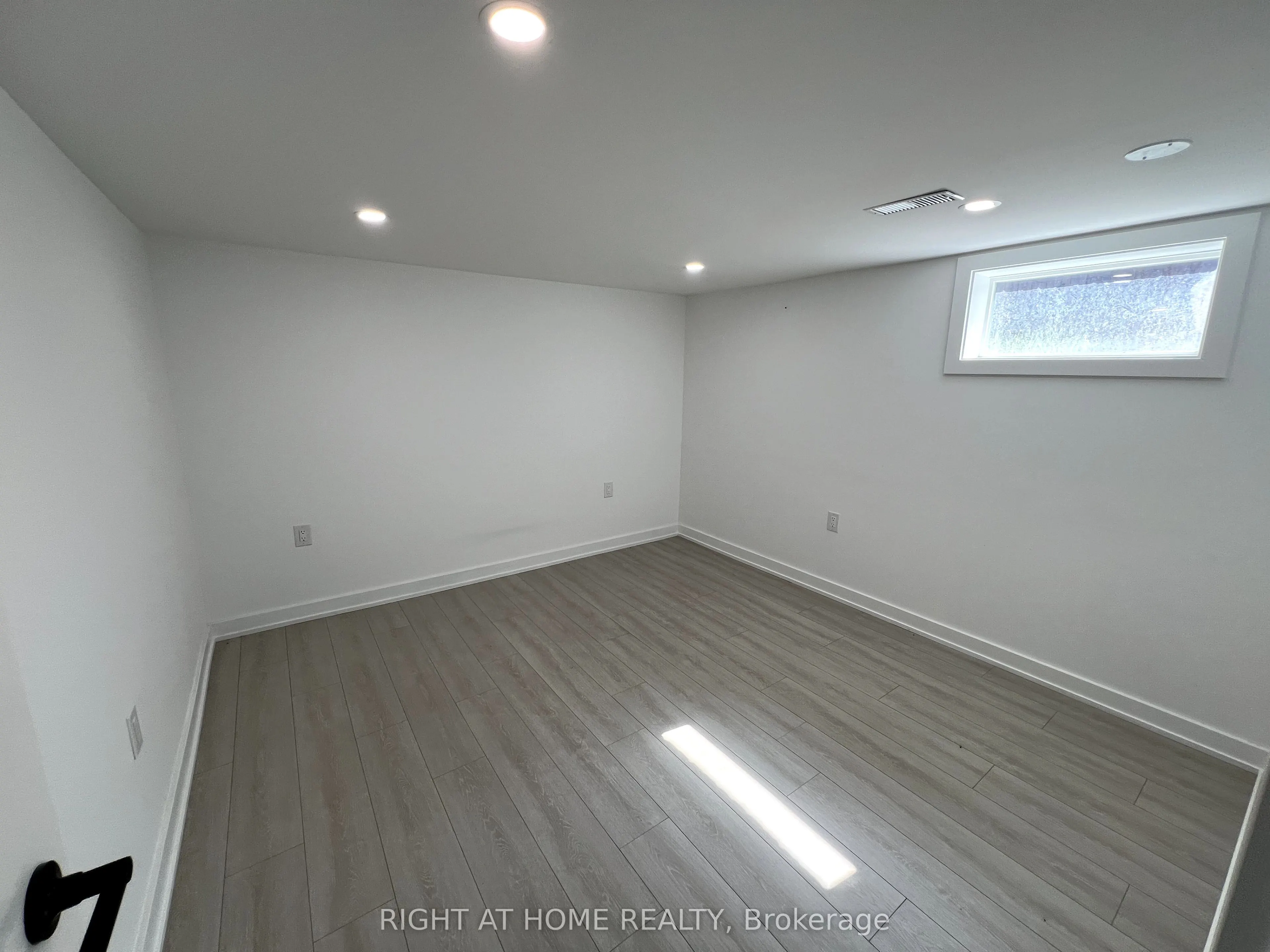 75 Pontiac Avenue