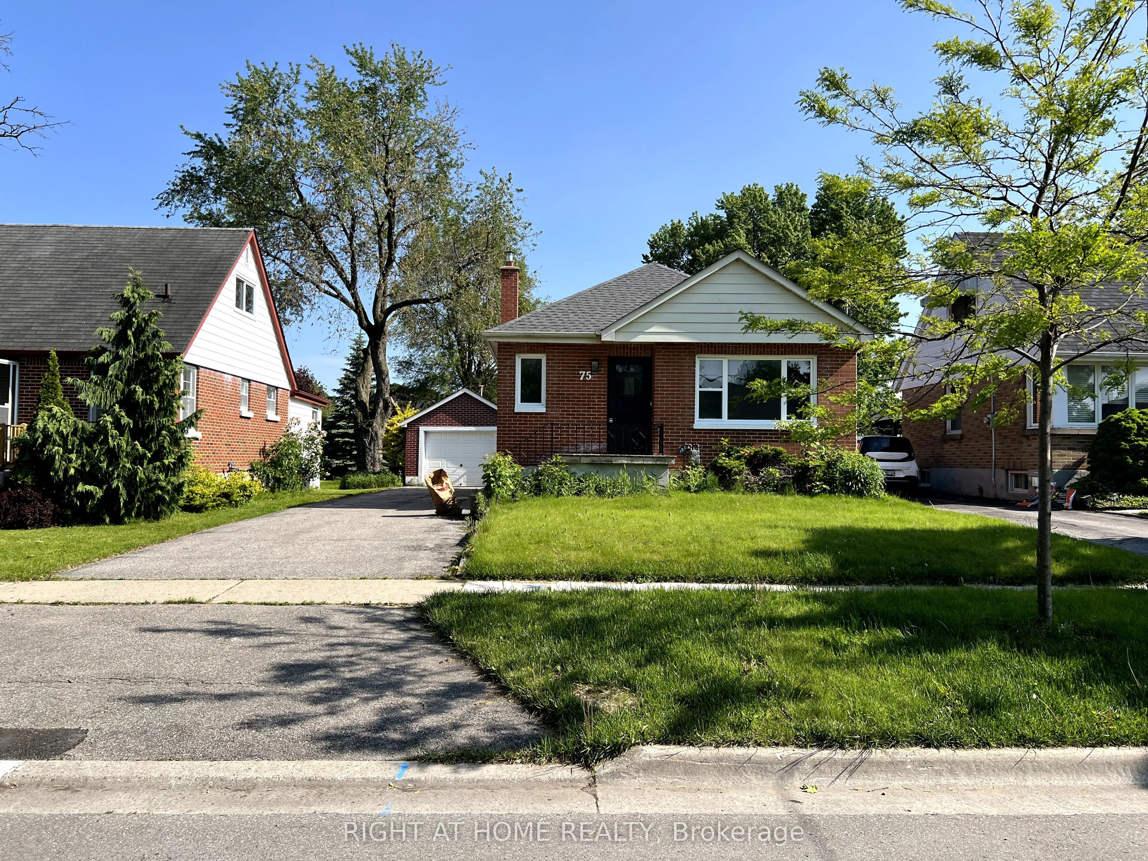 75 Pontiac Avenue