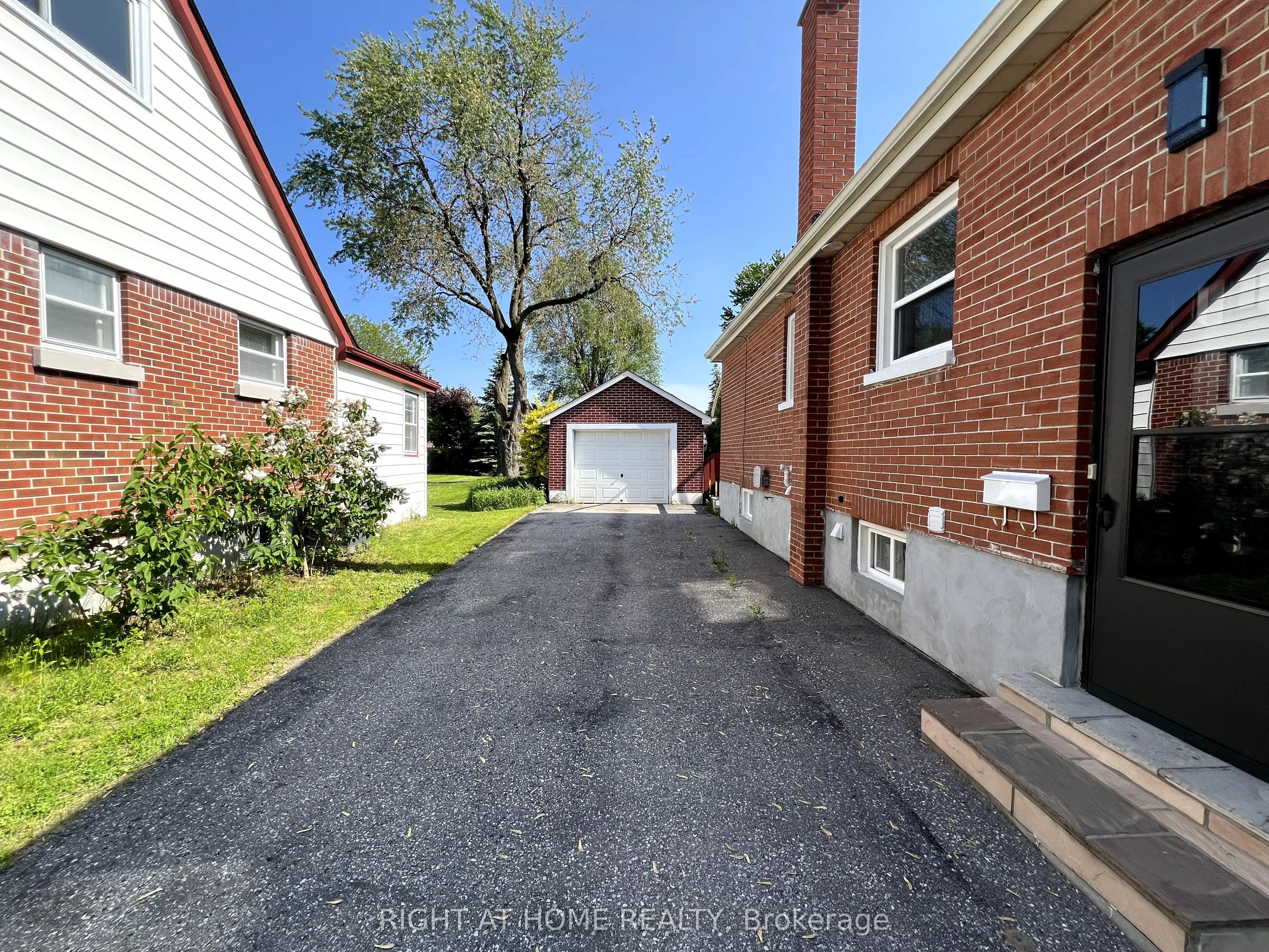 75 Pontiac Avenue