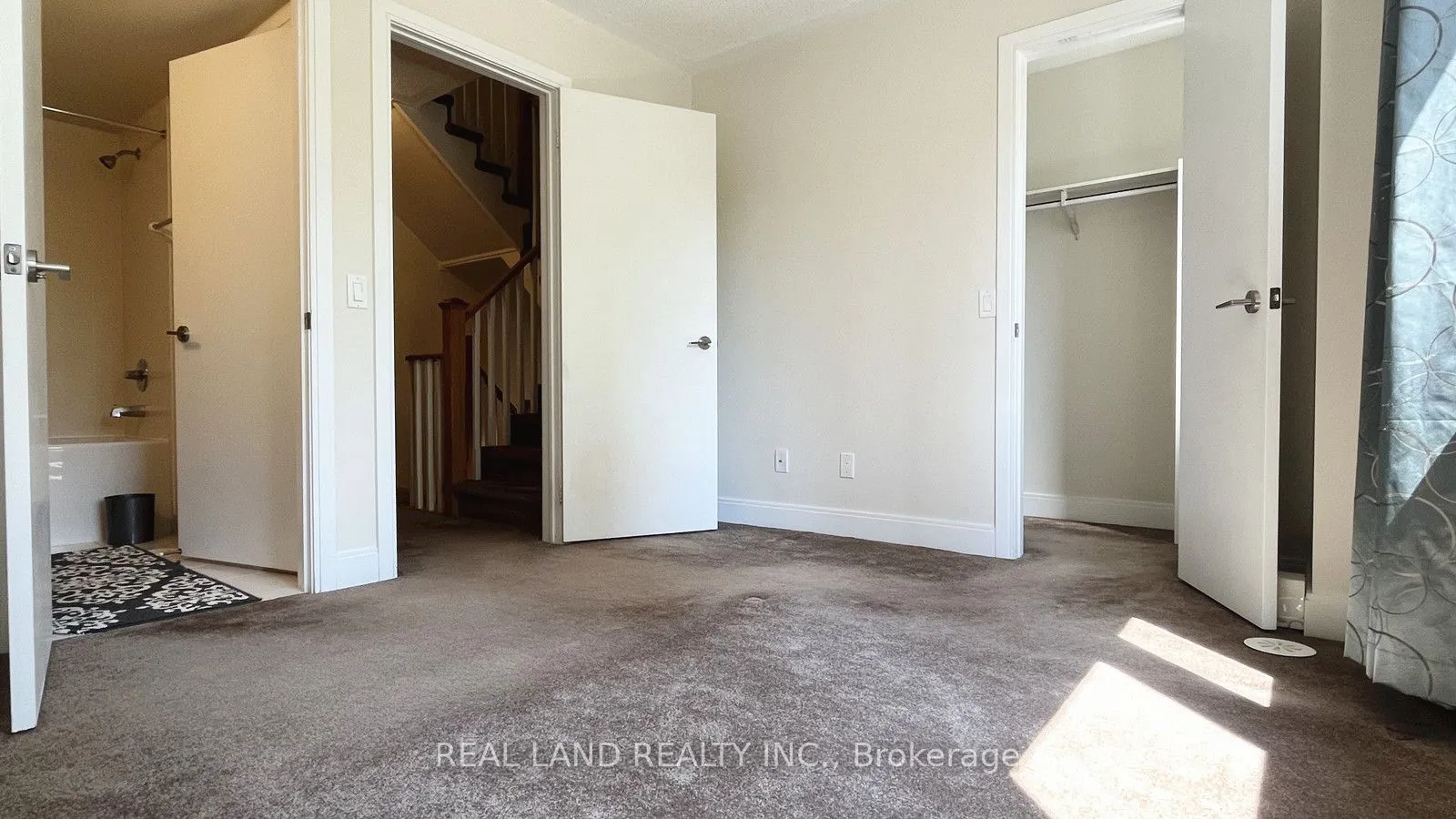 310 Village Green Square E, #11