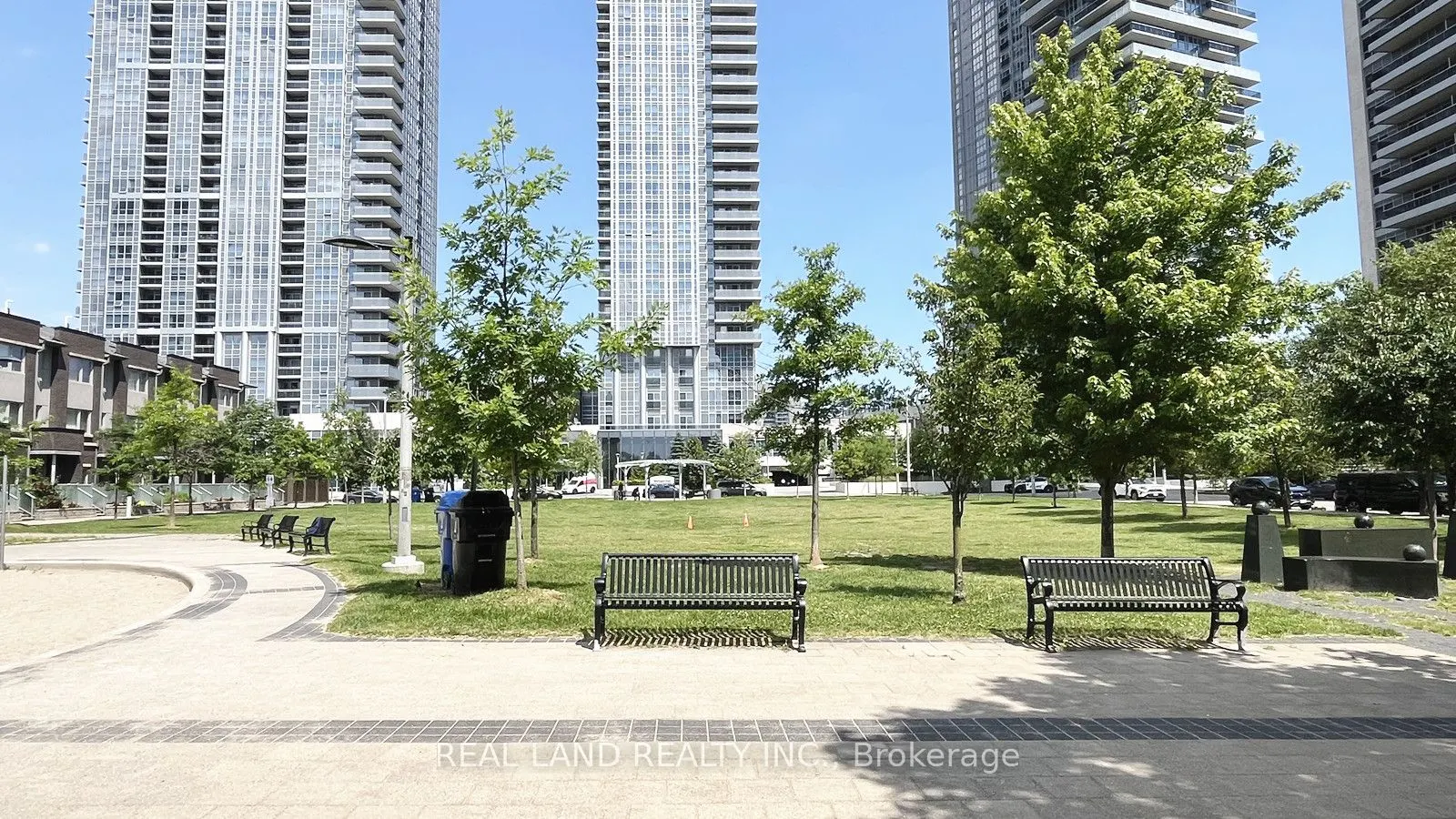 310 Village Green Square E, #11
