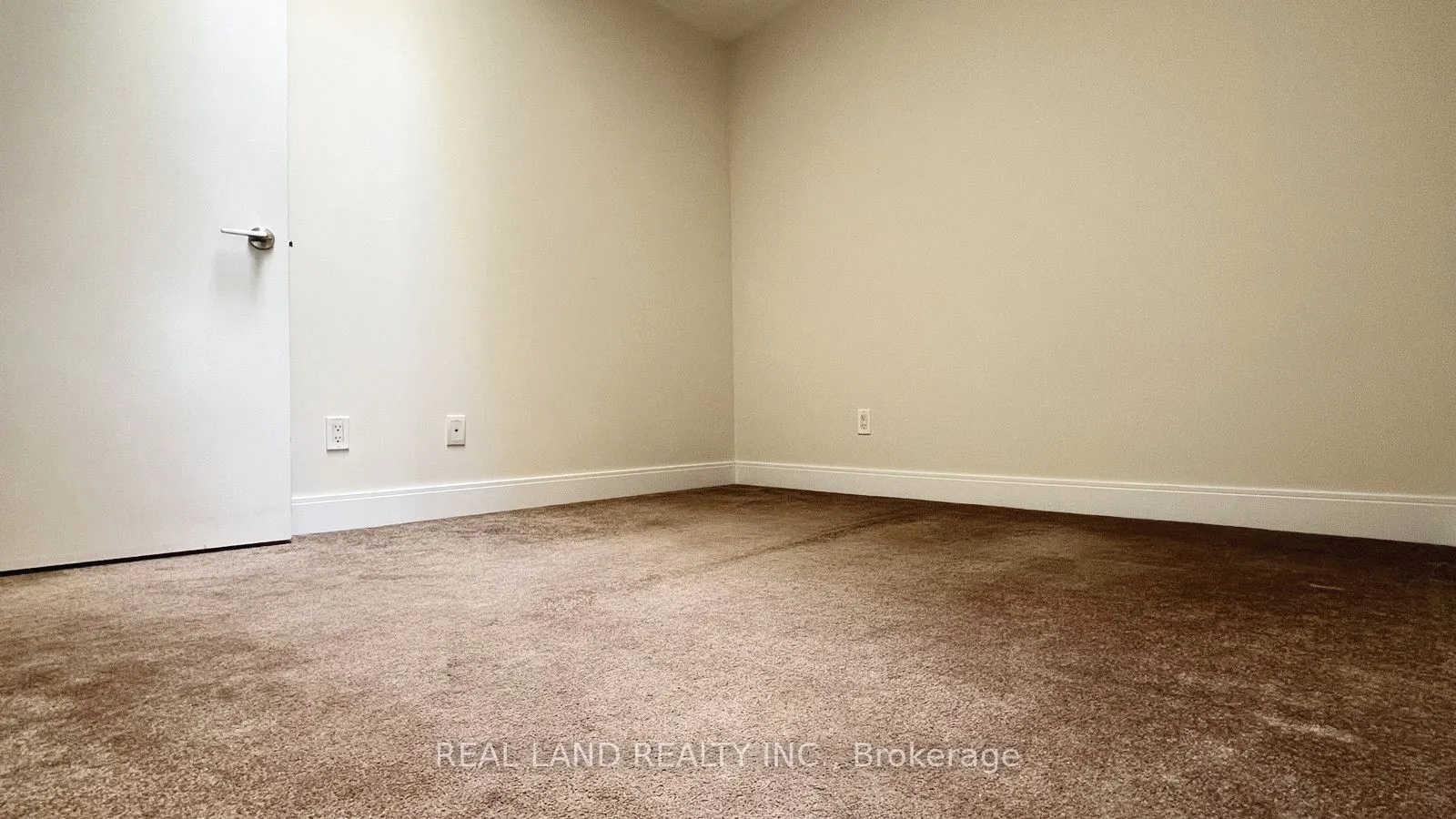 310 Village Green Square E, #11