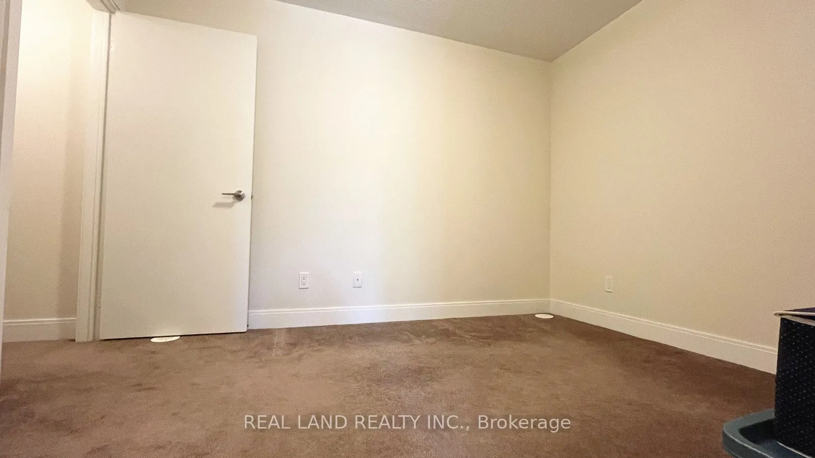 310 Village Green Square E, #11