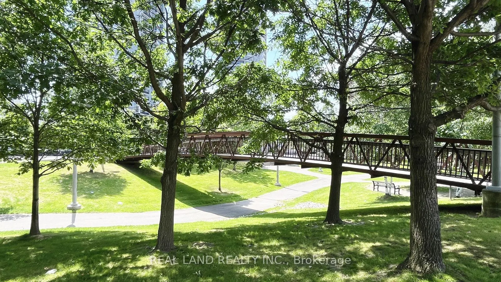310 Village Green Square E, #11