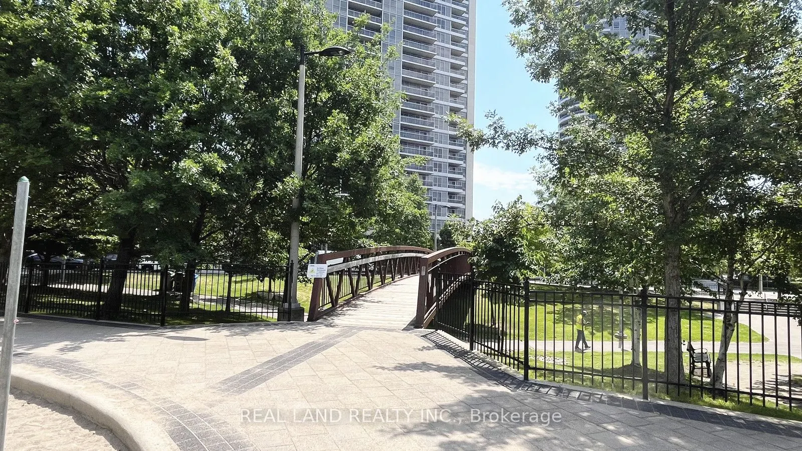 310 Village Green Square E, #11