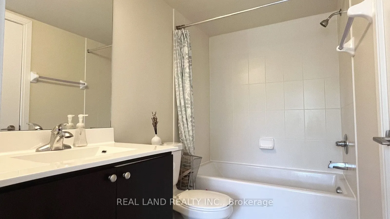 310 Village Green Square E, #11