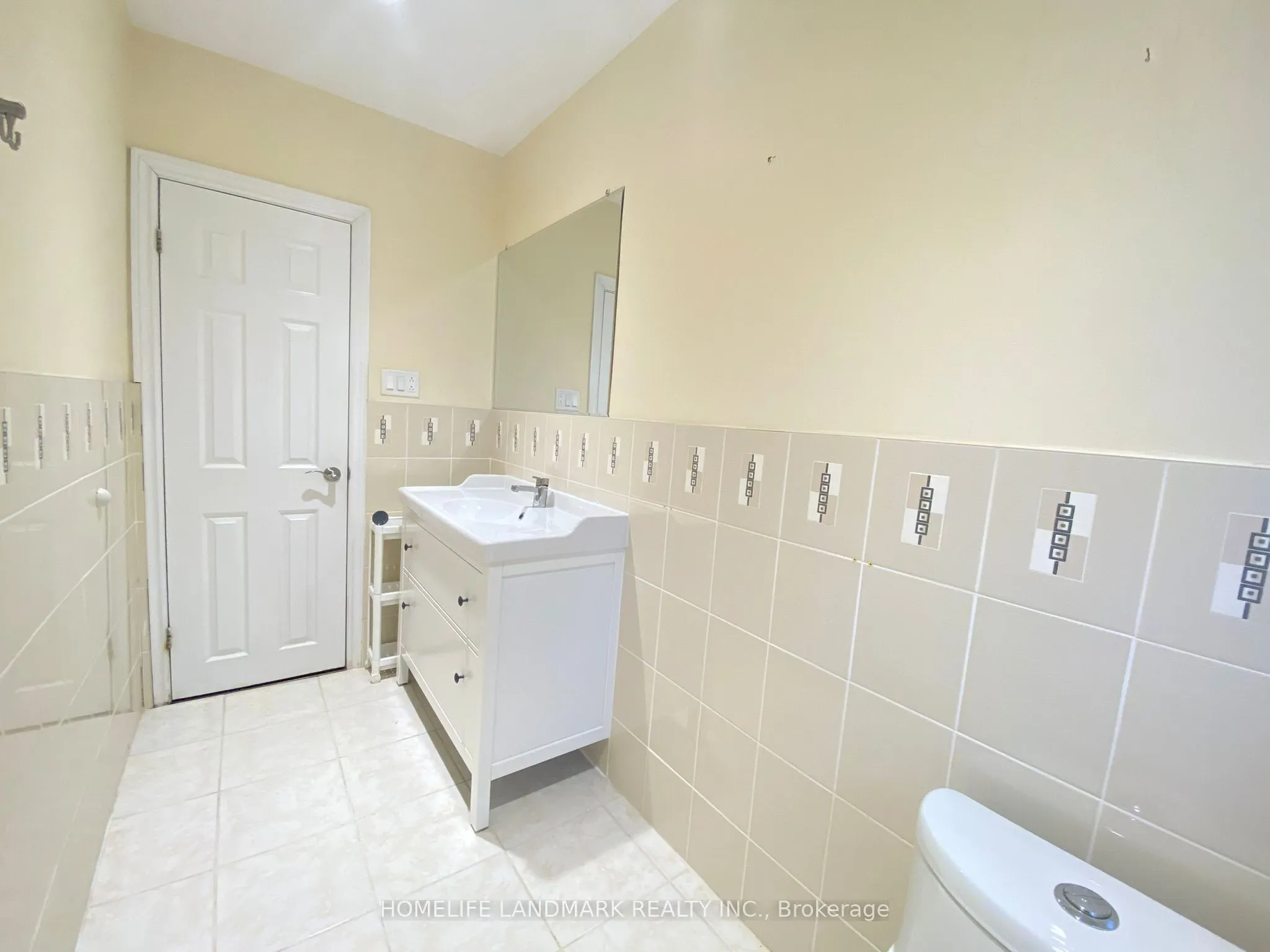 156 Guildwood Parkway, #Upper