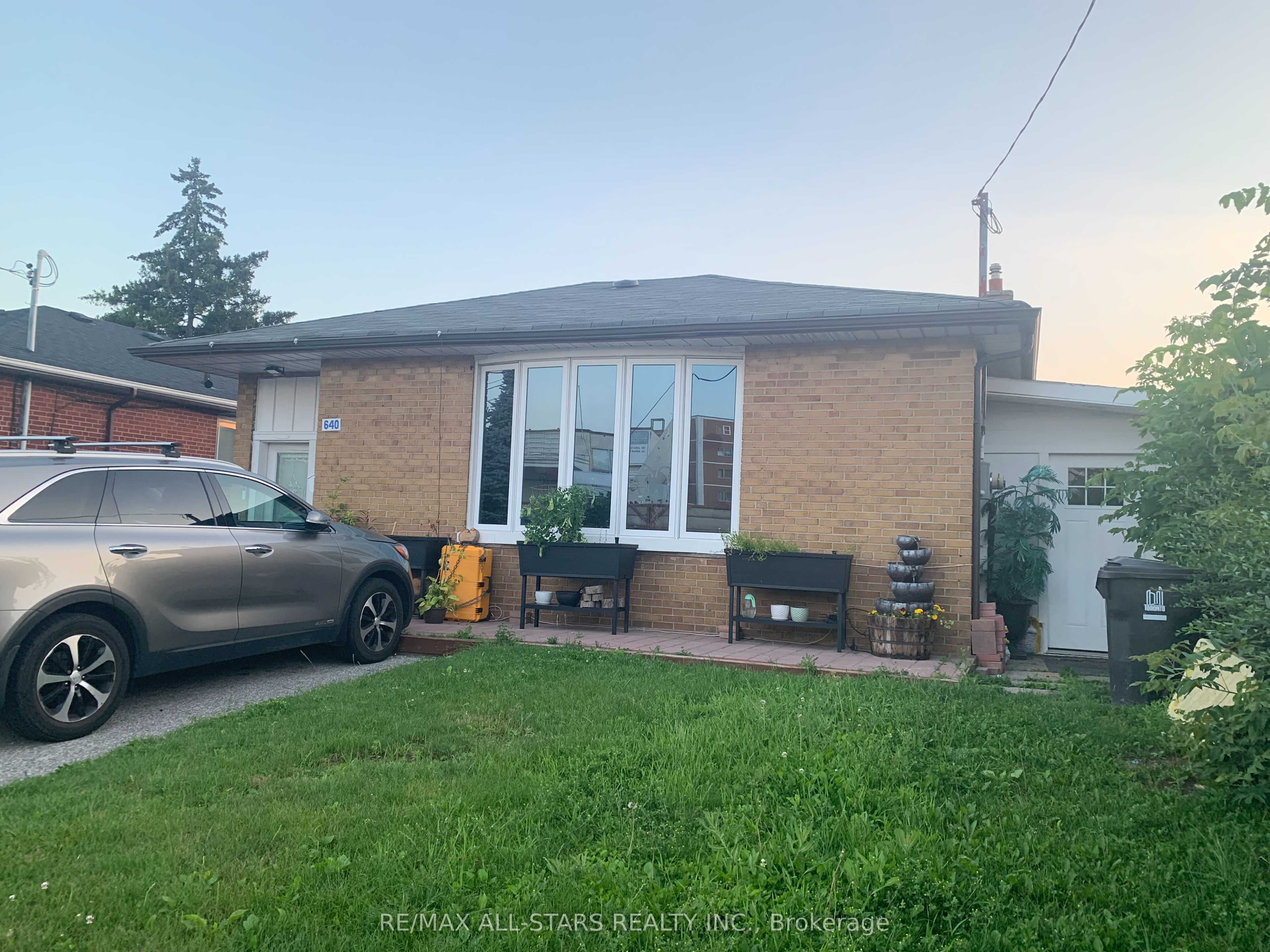 640 McCowan Road