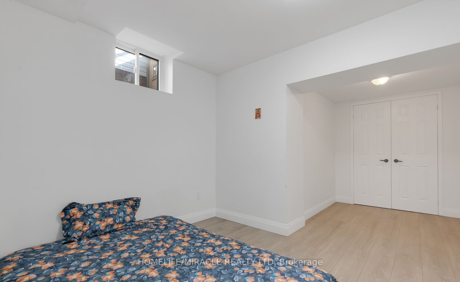 1657 Erindale Crescent