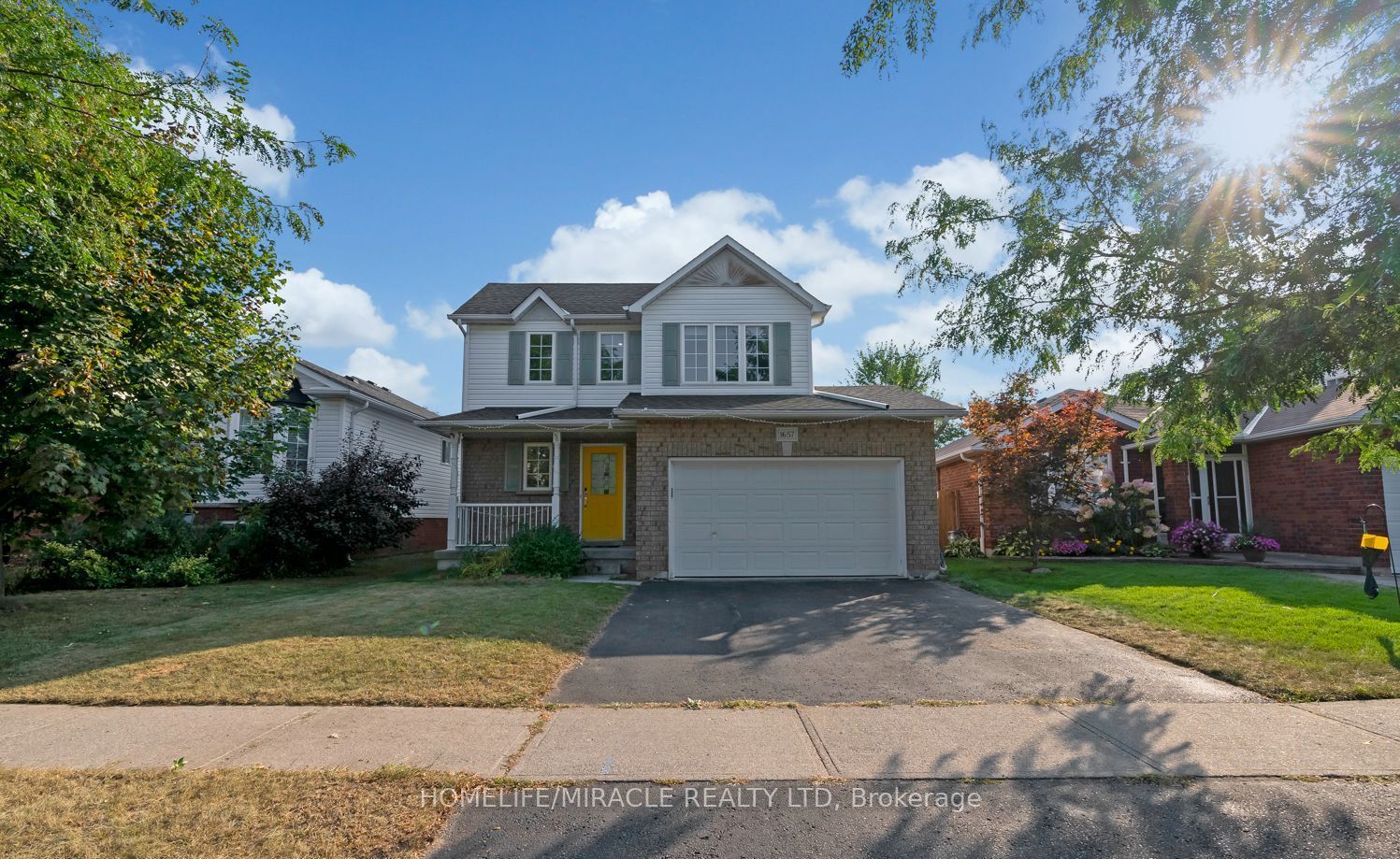 1657 Erindale Crescent