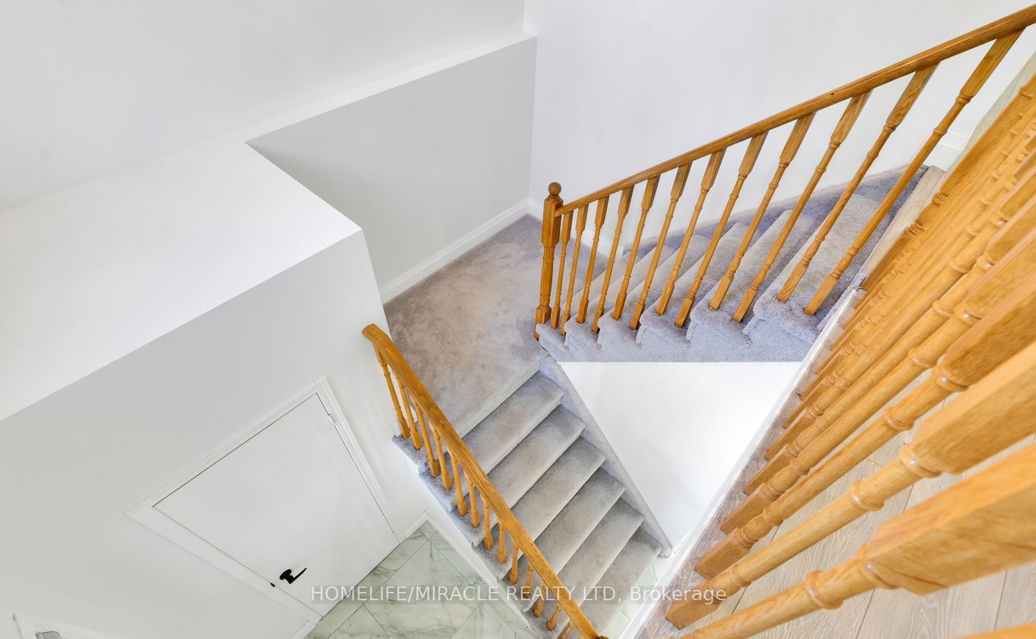 1657 Erindale Crescent
