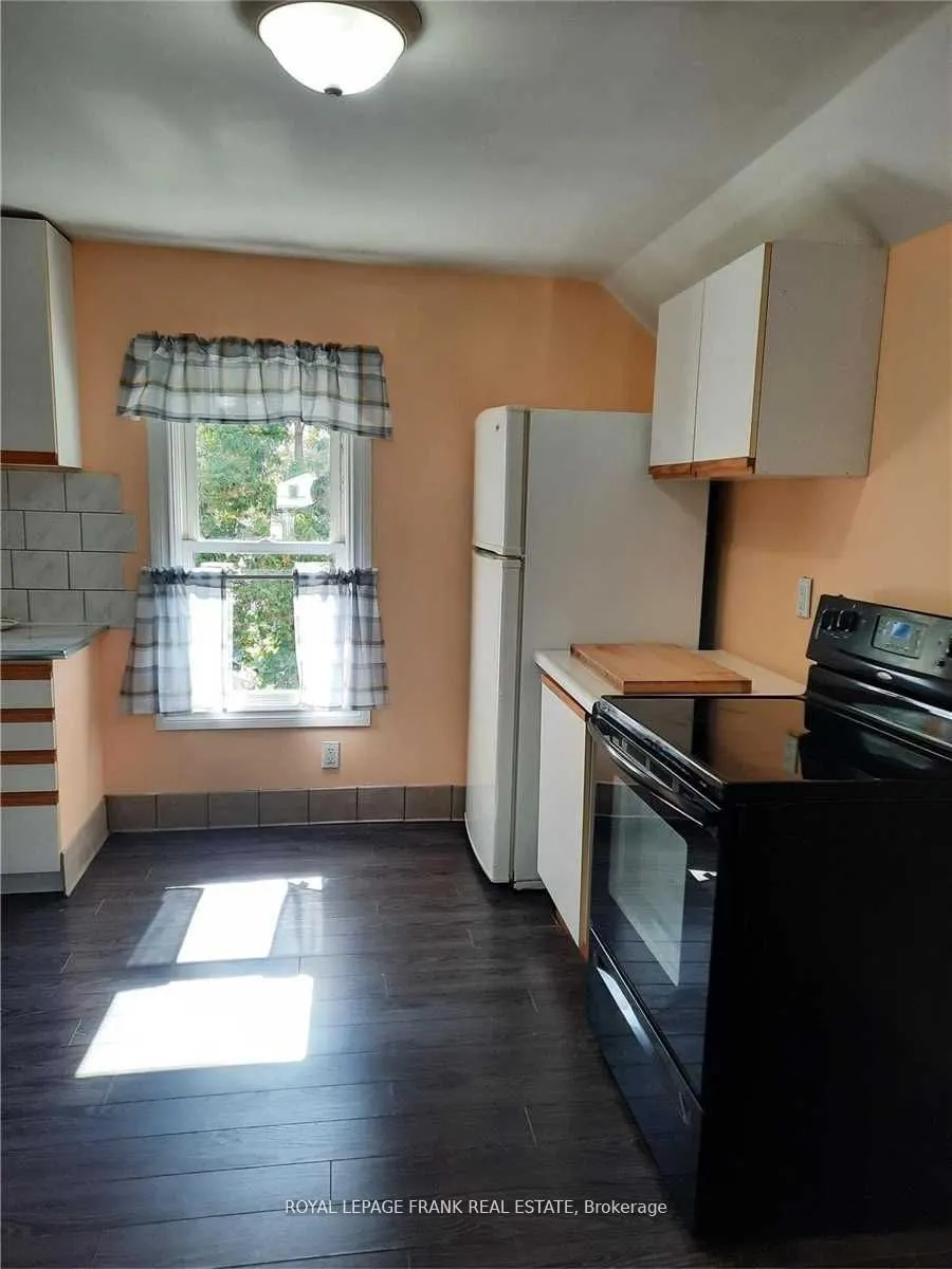 79 Colborne Street W