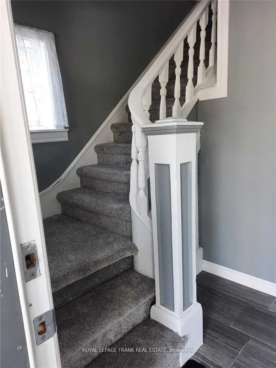 79 Colborne Street W