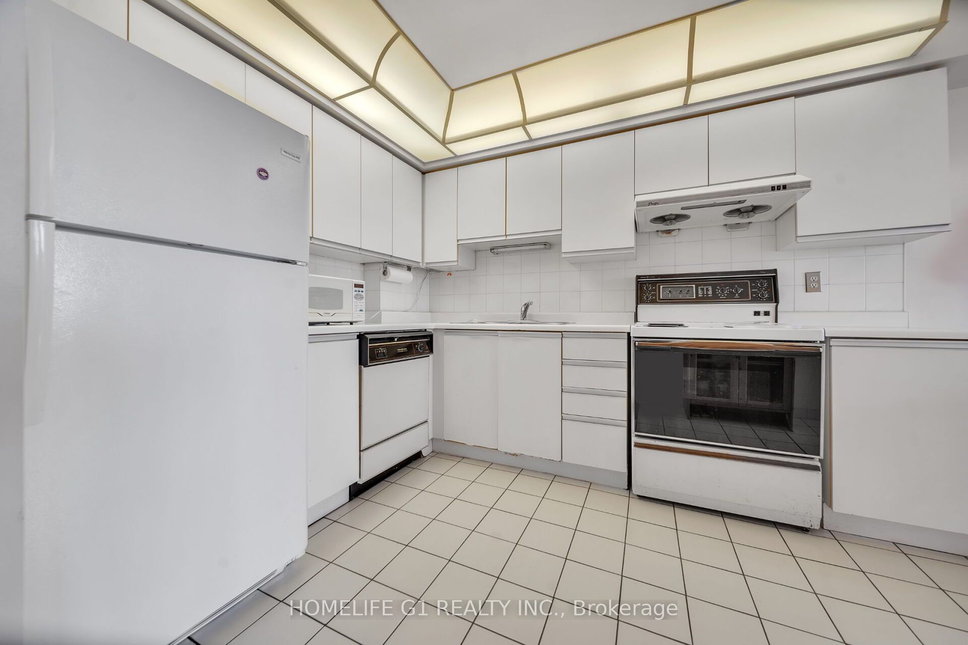 4727 Sheppard Avenue E, #913