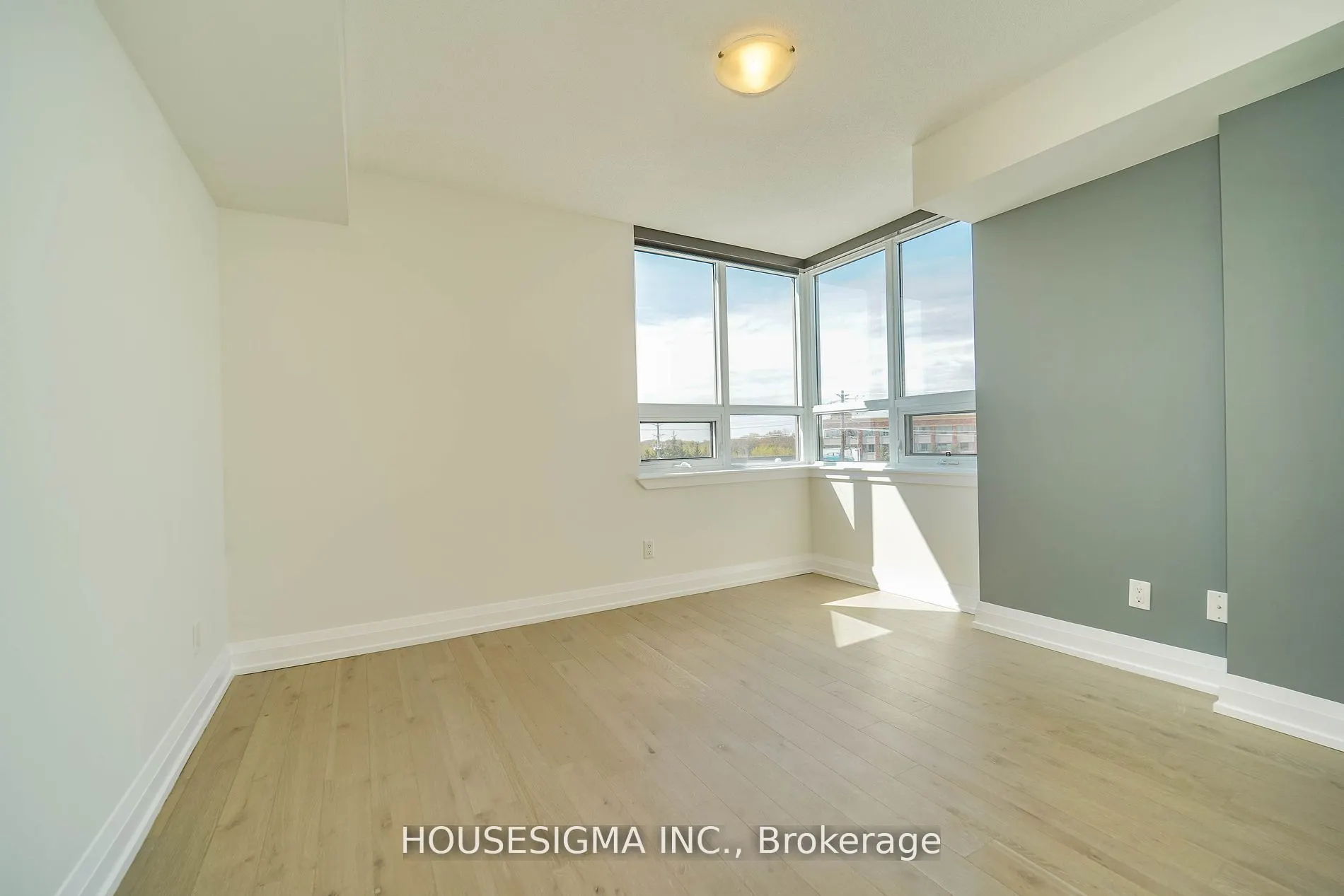 3520 Danforth Avenue, #417