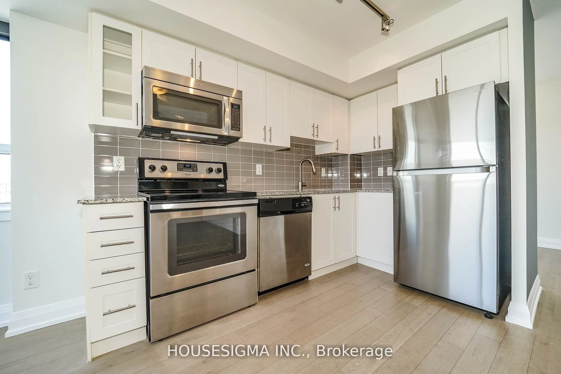 3520 Danforth Avenue, #417