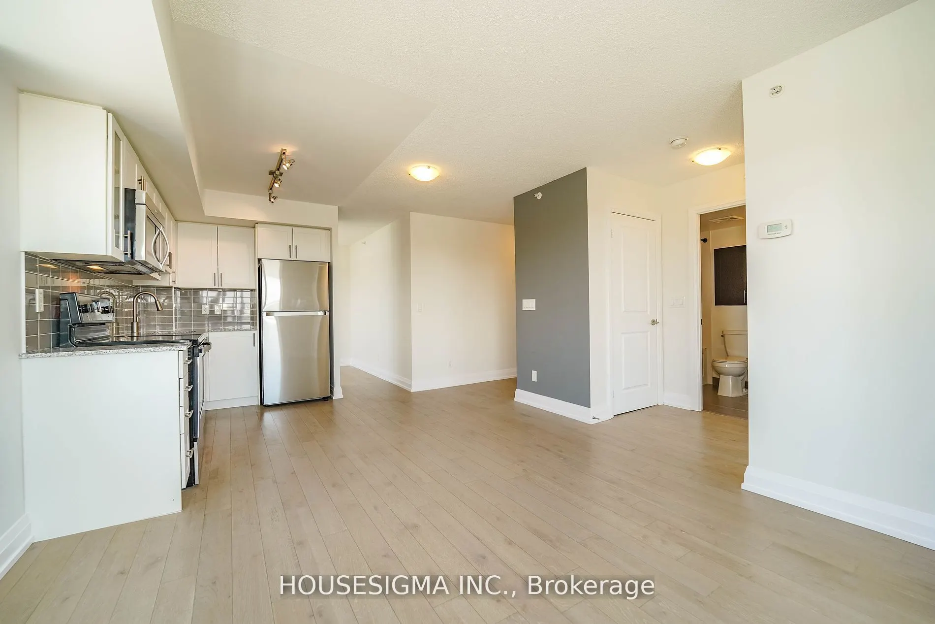 3520 Danforth Avenue, #417