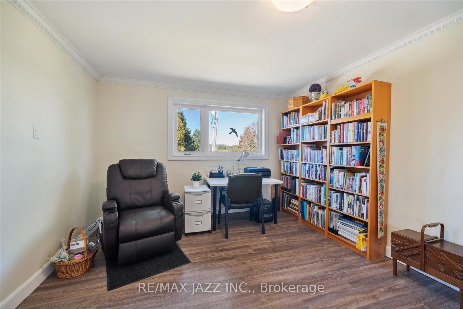 8733 Leskard Road