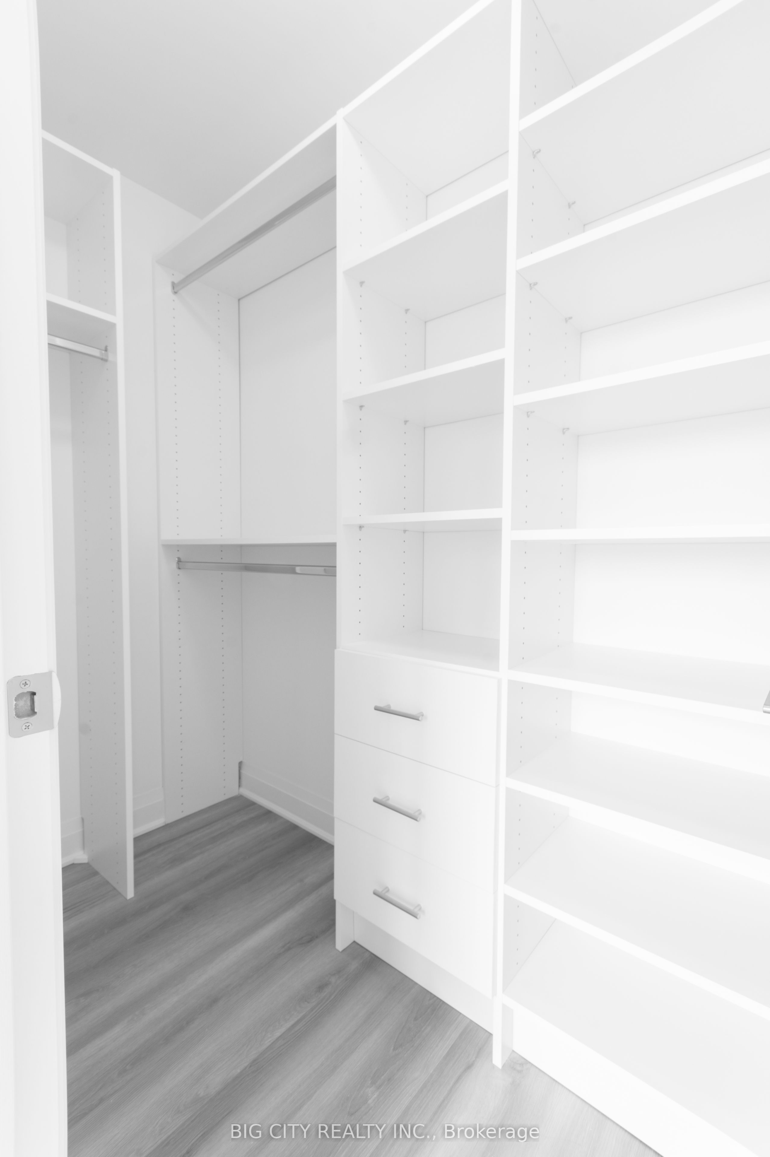 3220 Sheppard Avenue E #218