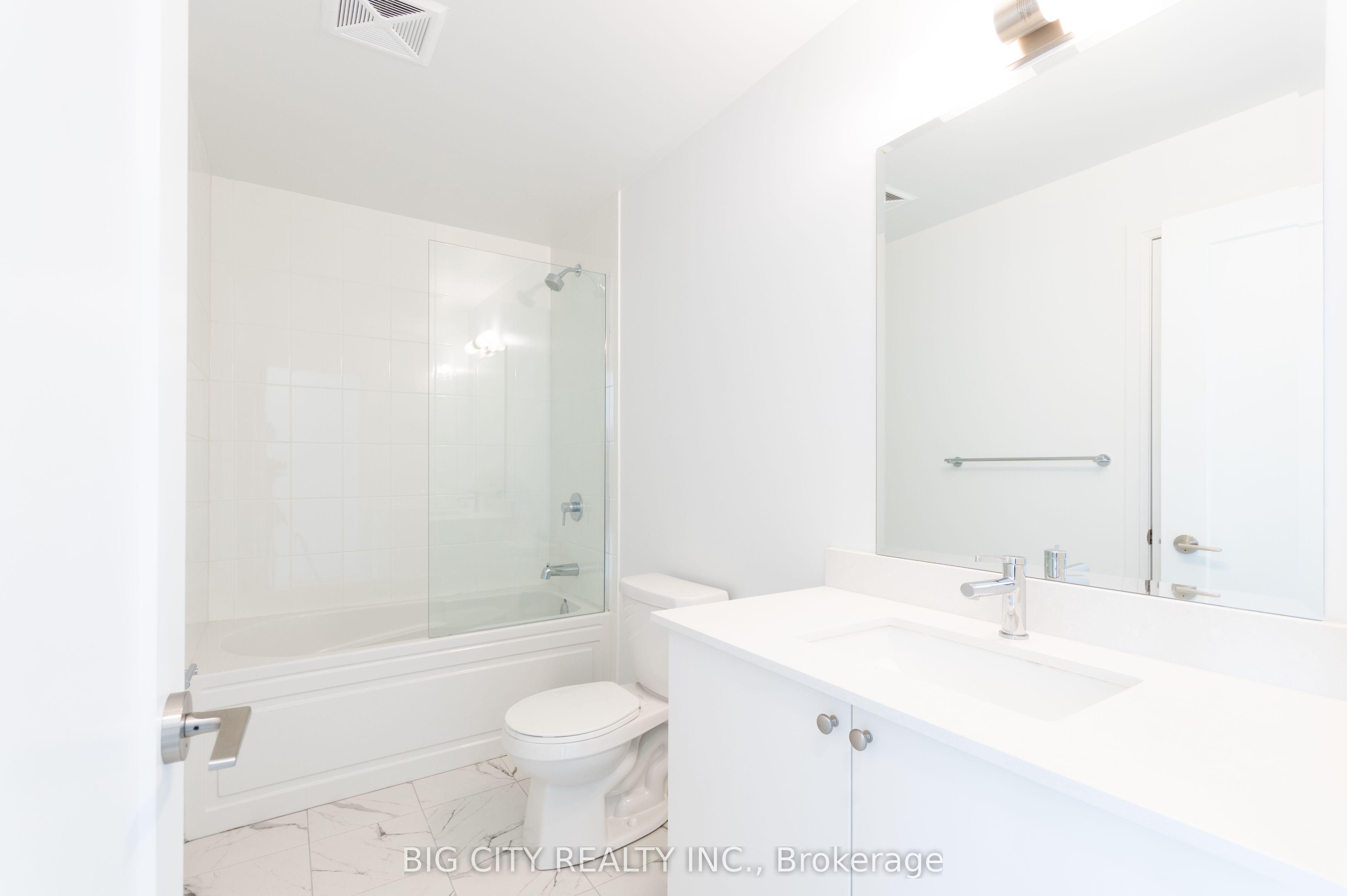 3220 Sheppard Avenue E #218