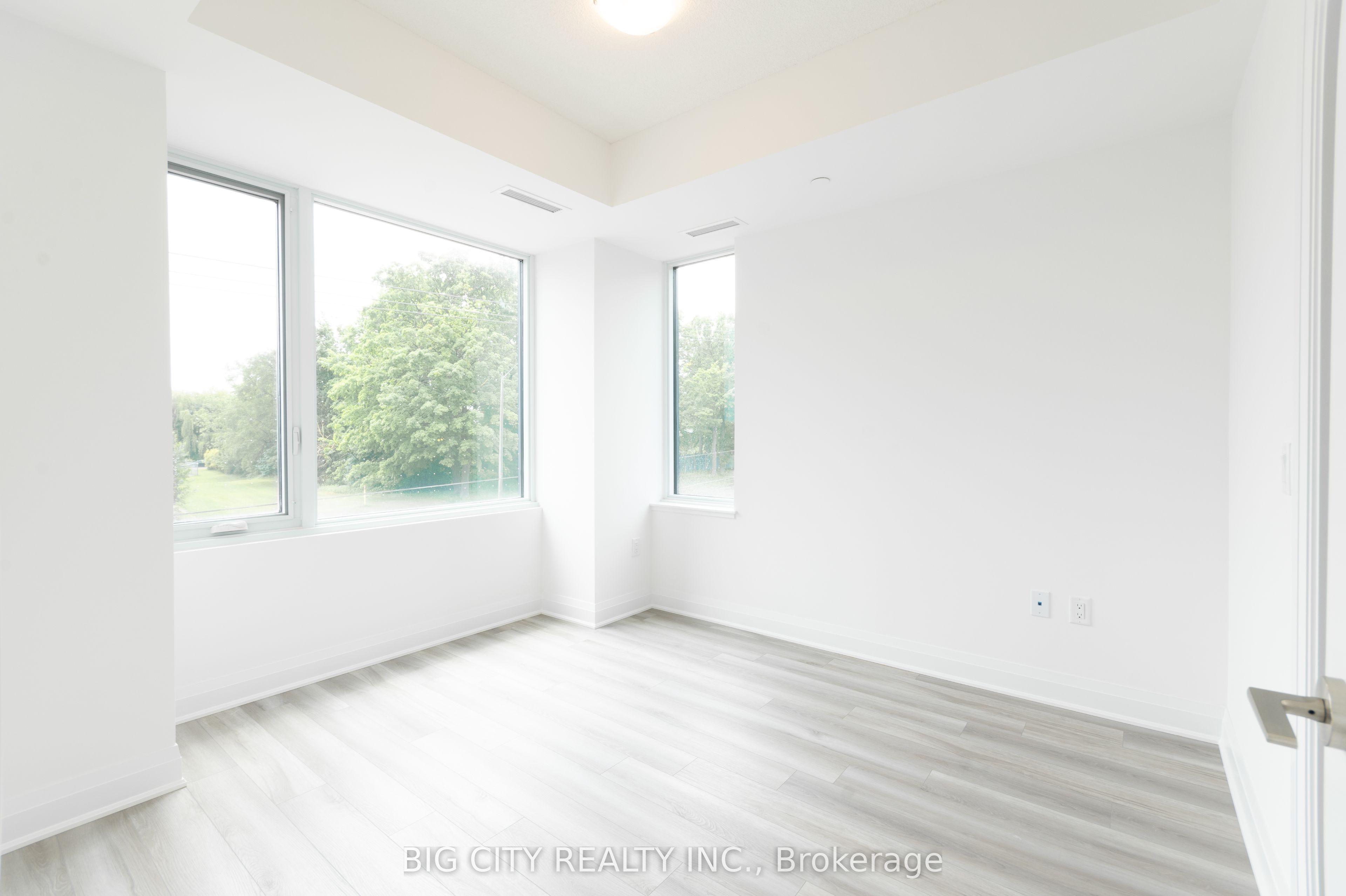 3220 Sheppard Avenue E #218
