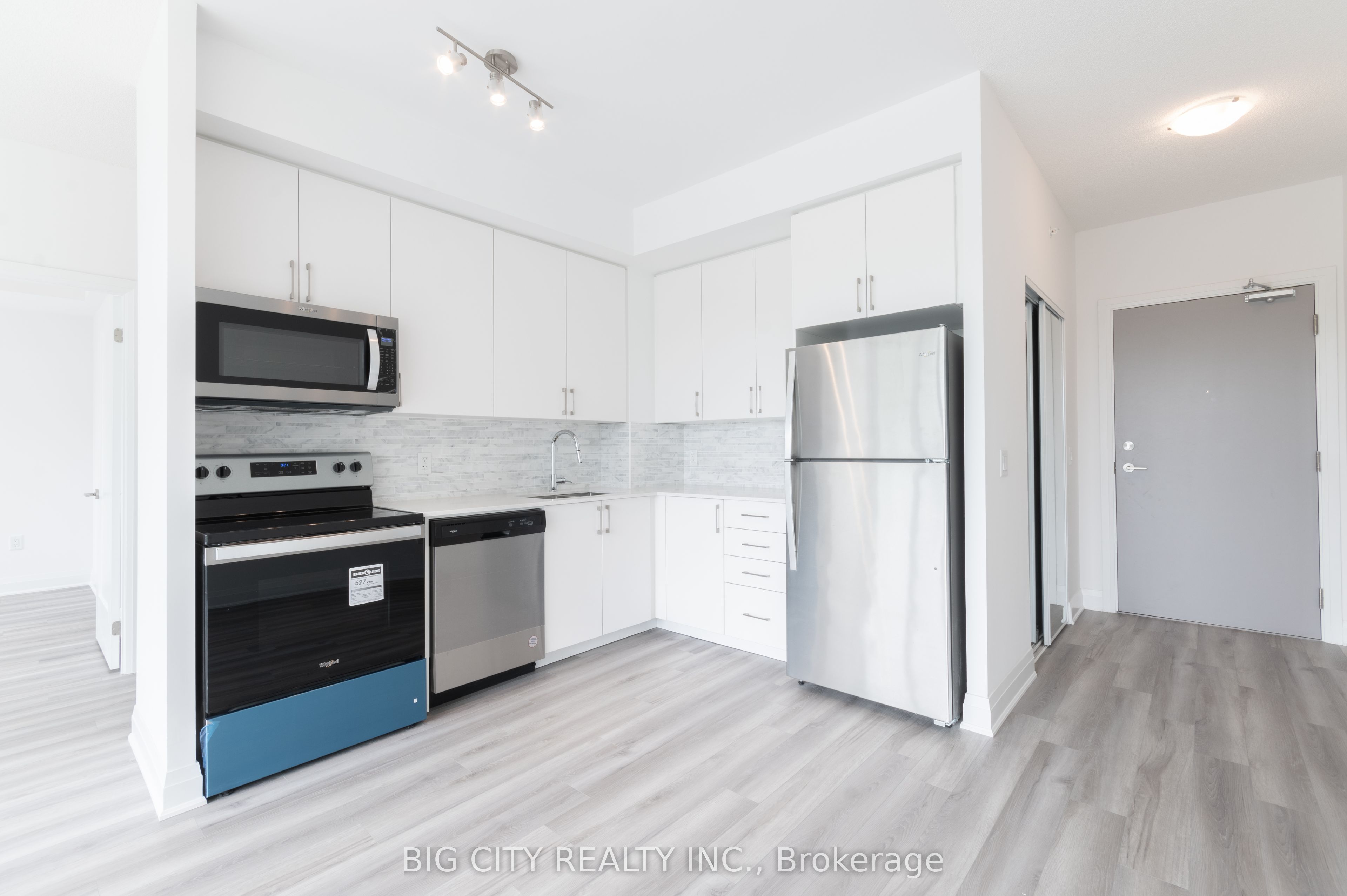 3220 Sheppard Avenue E #218