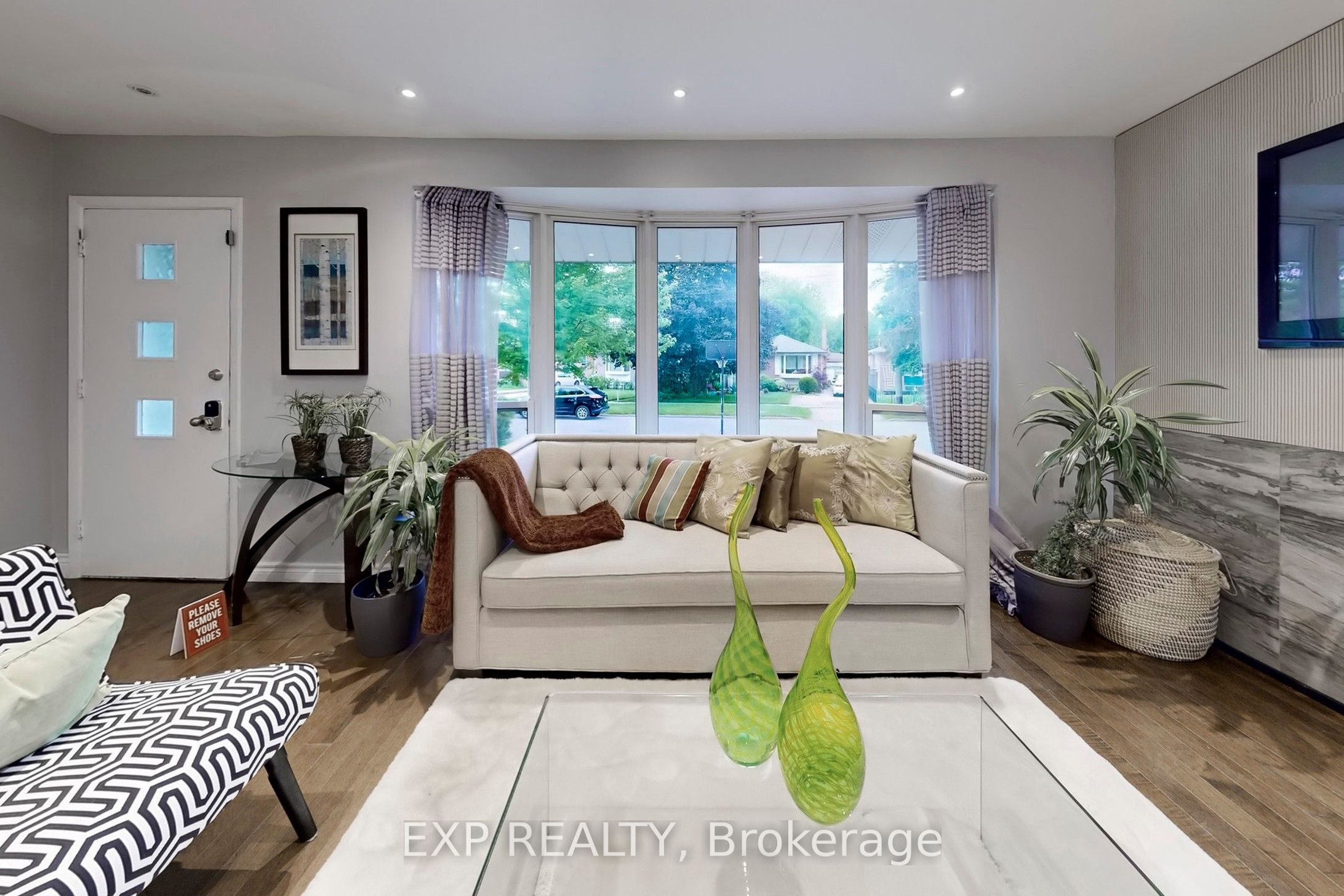 15 Woodgarden Crescent