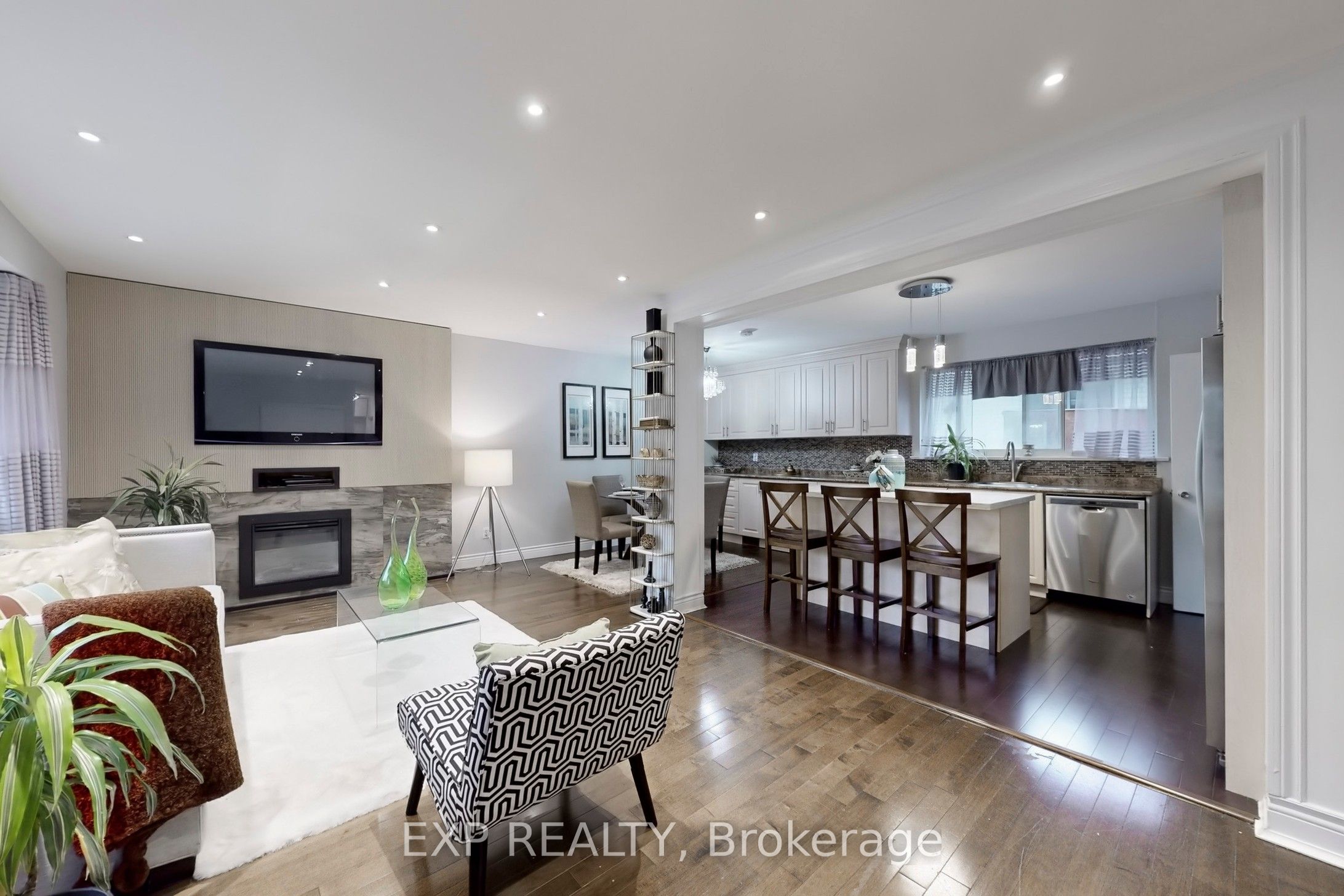 15 Woodgarden Crescent