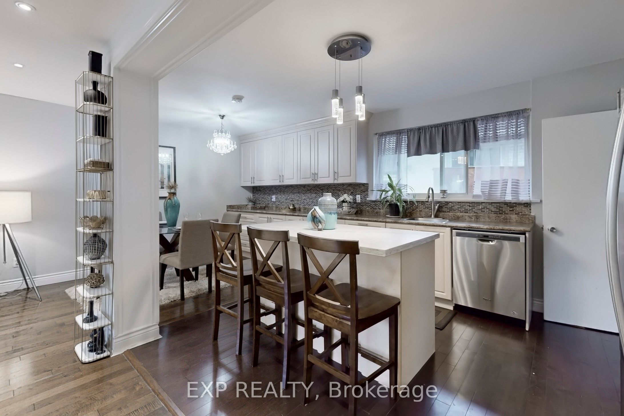 15 Woodgarden Crescent
