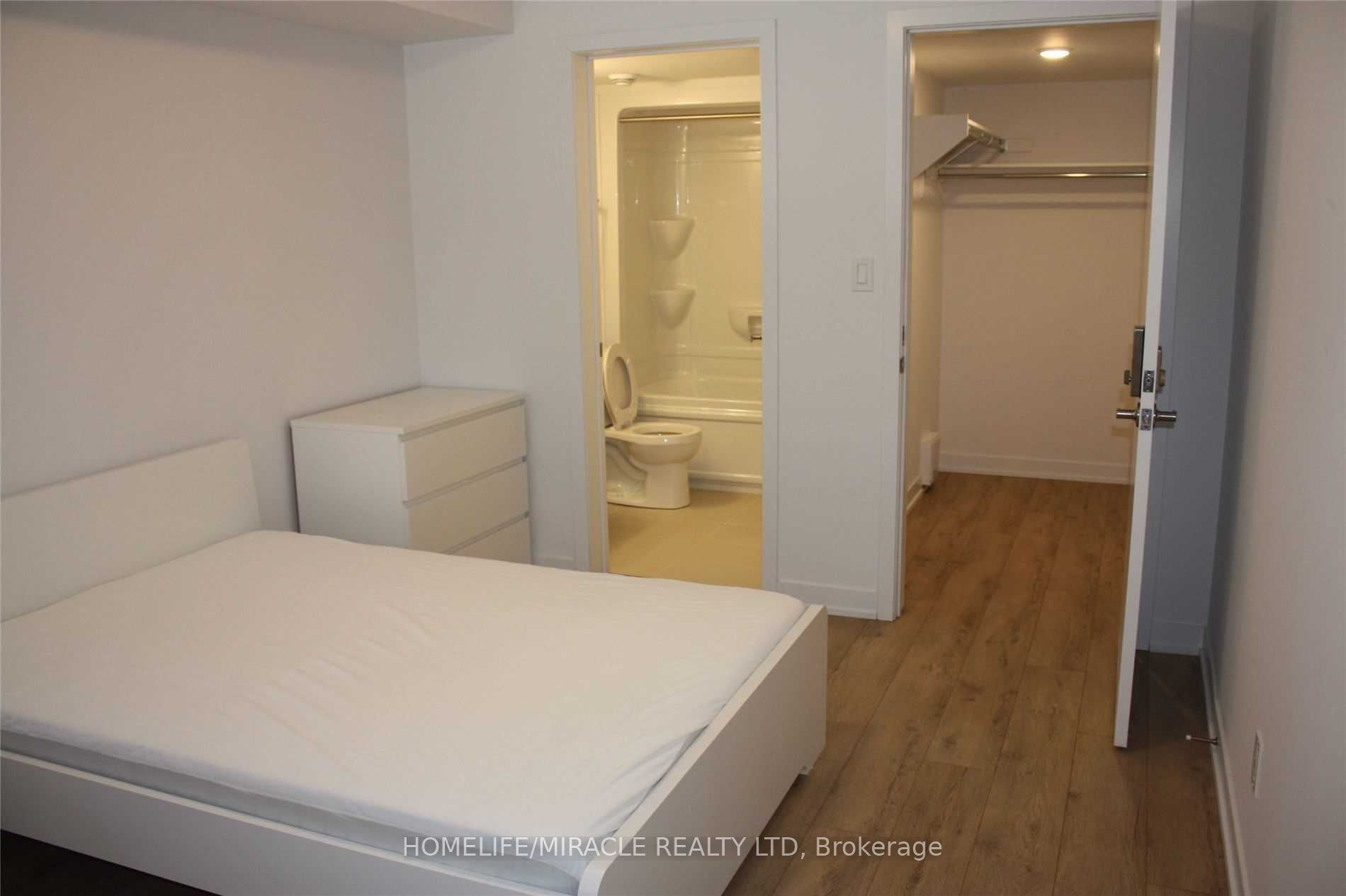 1740 Simcoe Street N #53