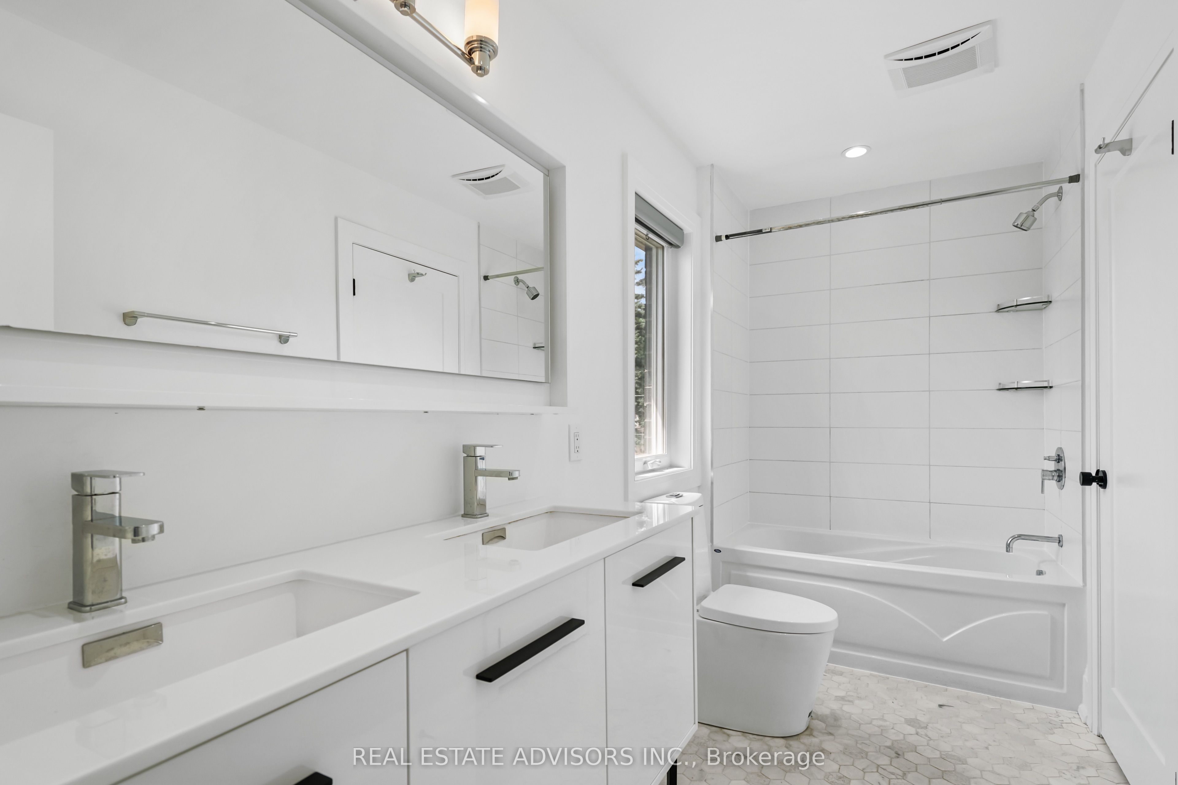 69 Fenwood Heights