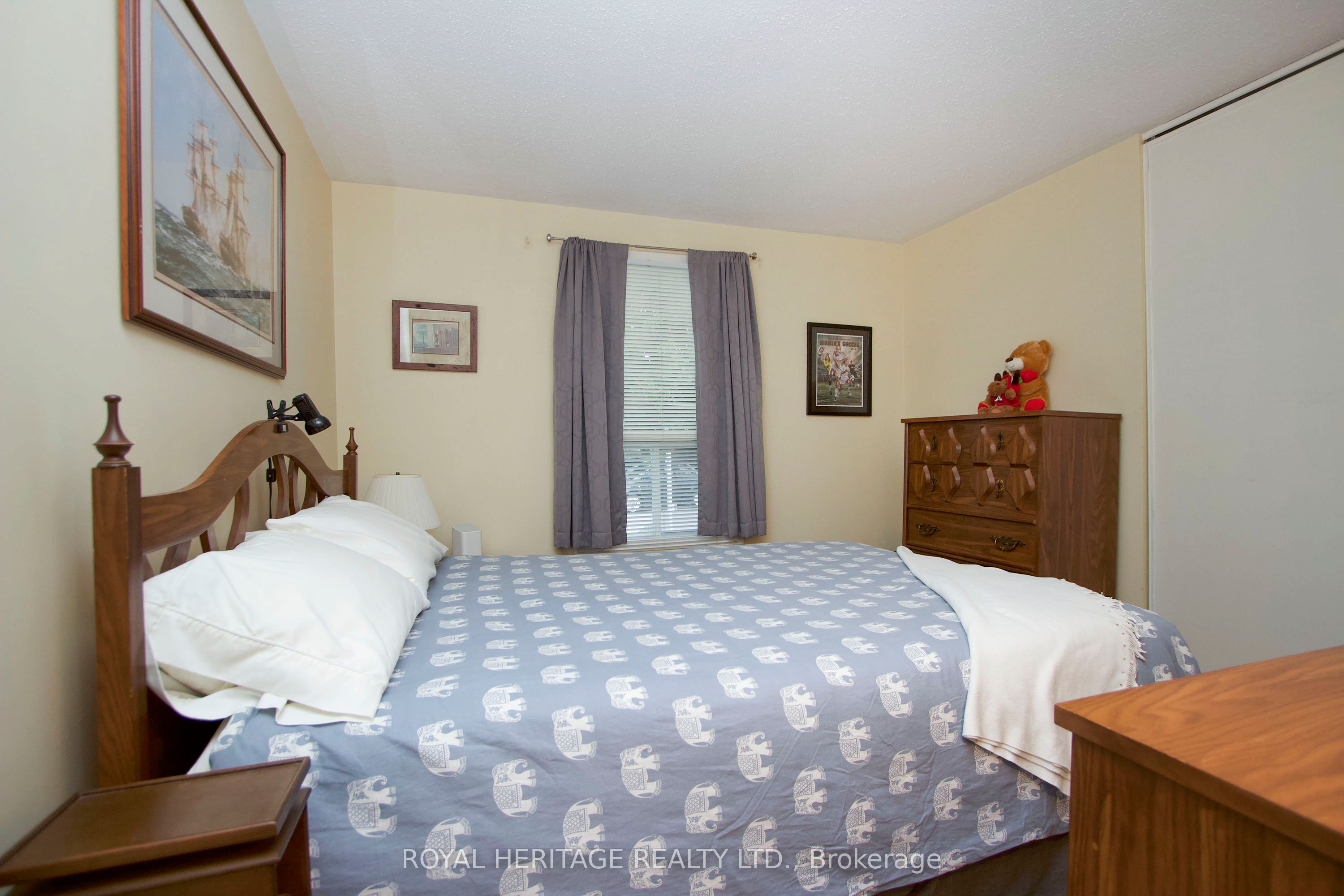 6 The Cove Road