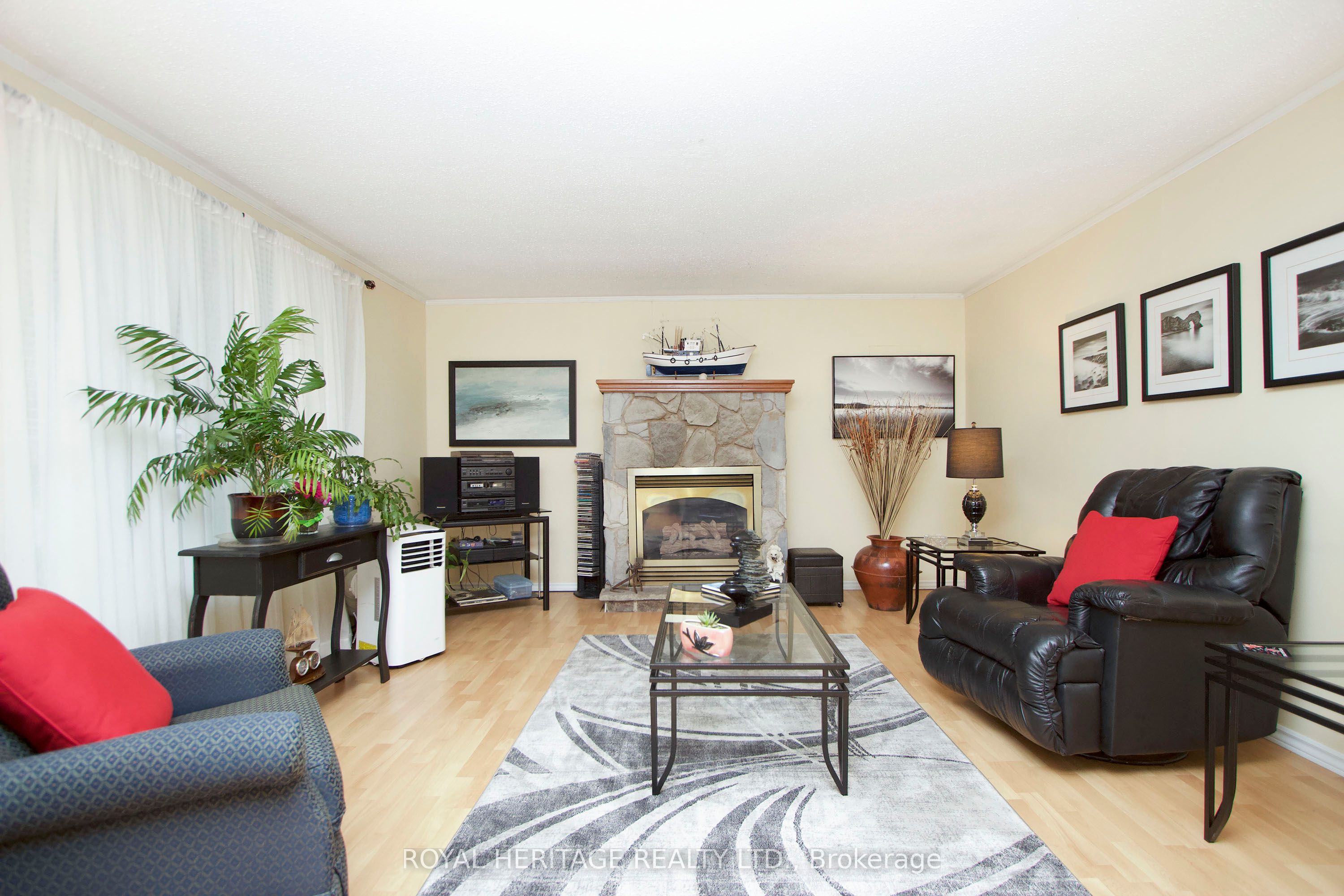 6 The Cove Road