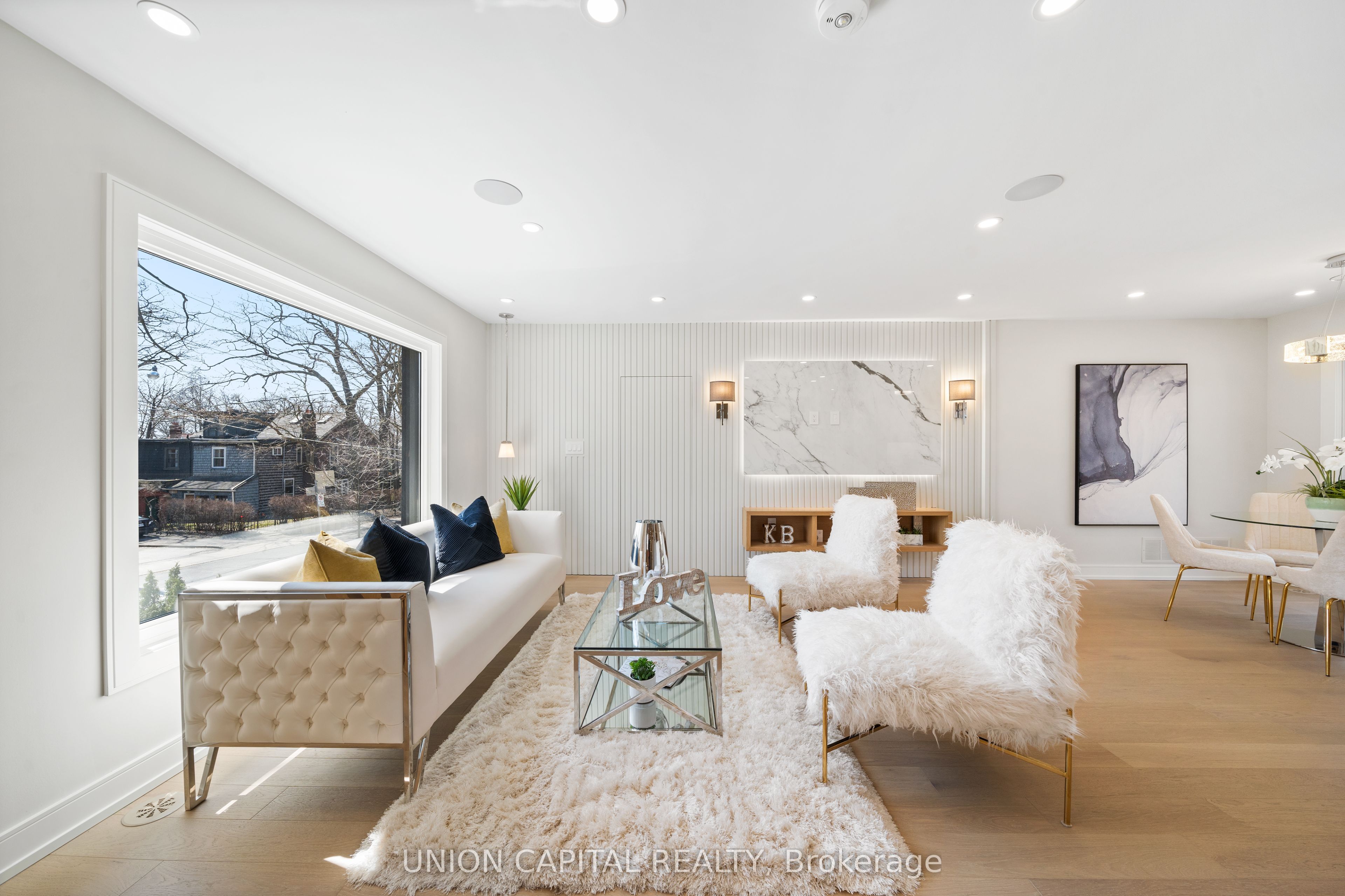 28 Pine Avenue