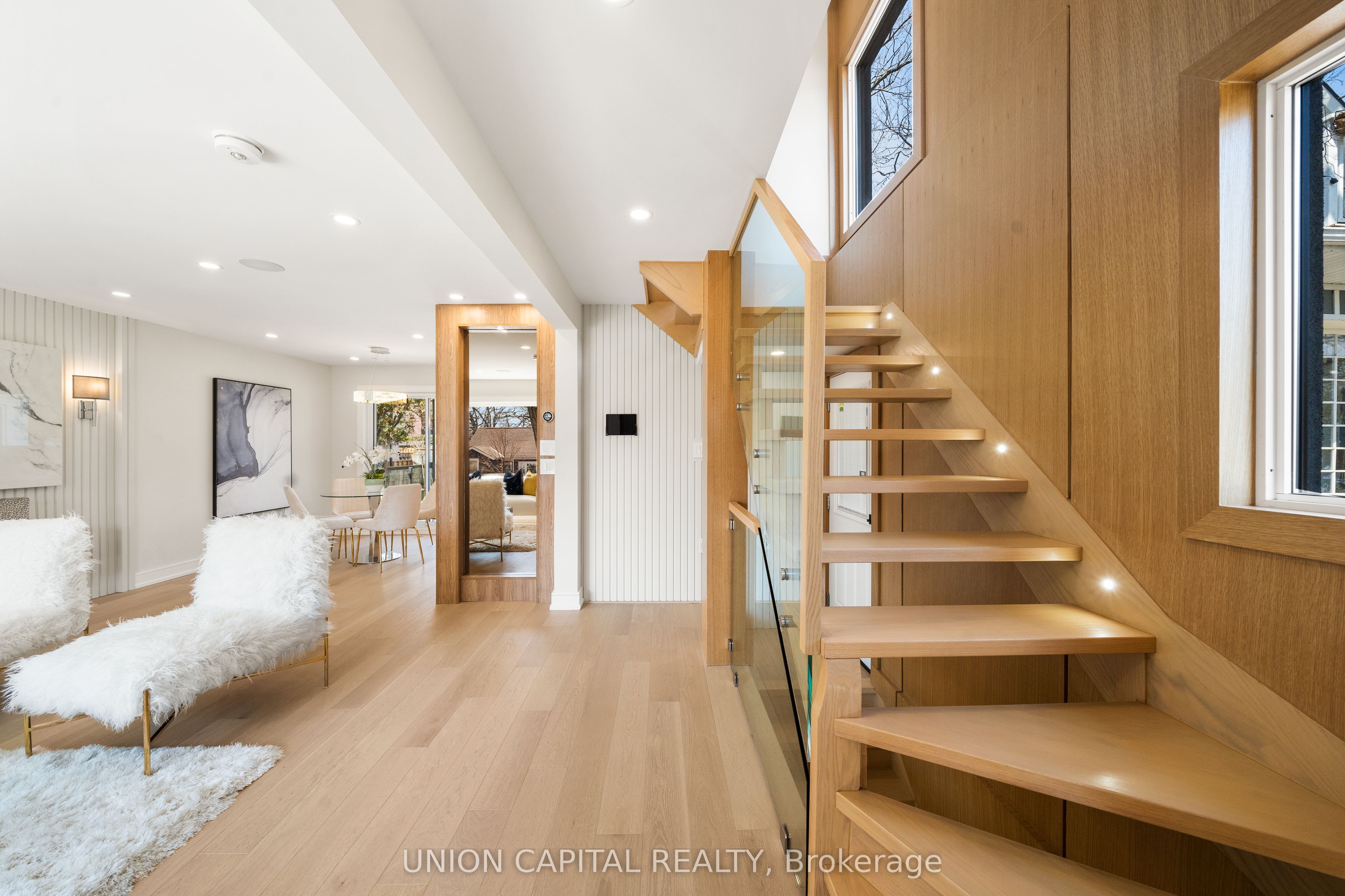 28 Pine Avenue