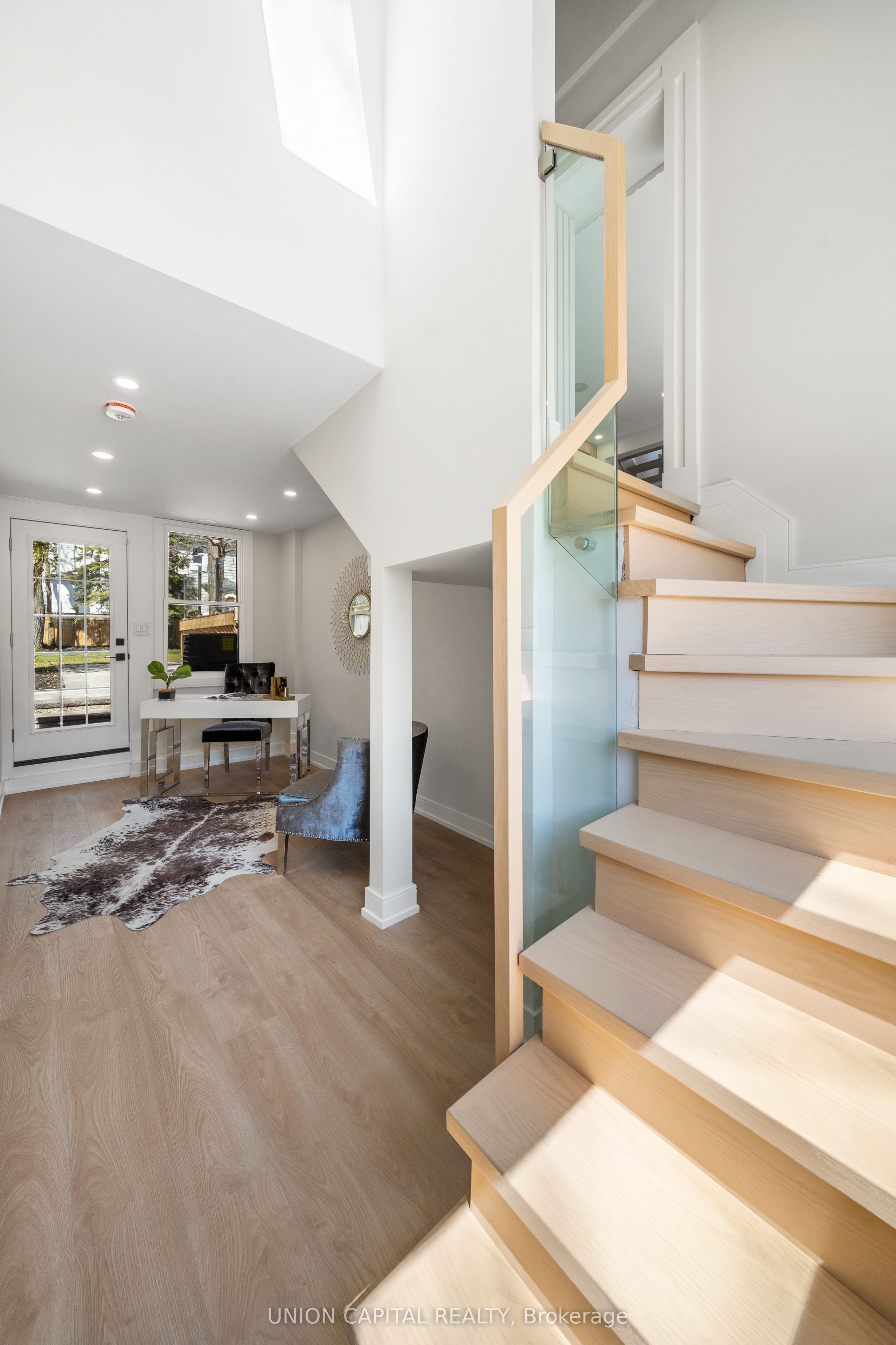 28 Pine Avenue