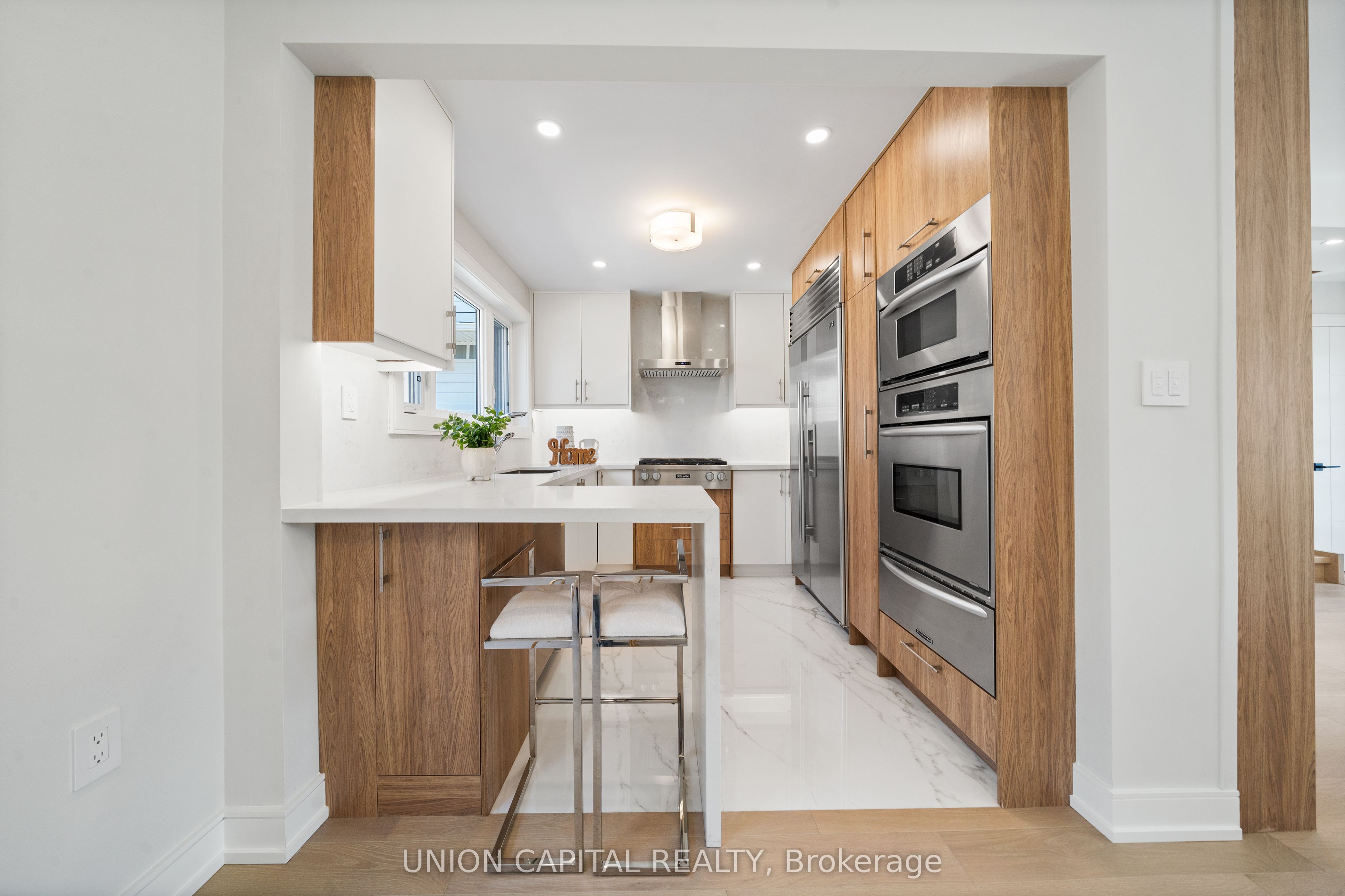 28 Pine Avenue