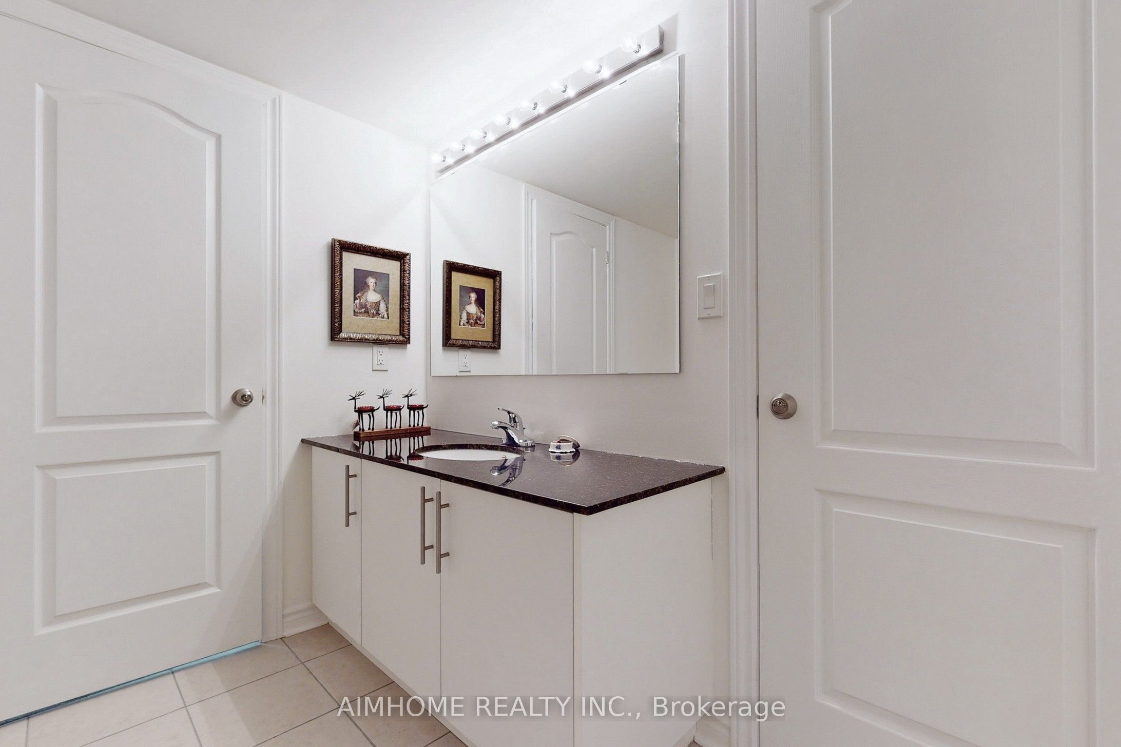 4 Eaton Park Lane, #2