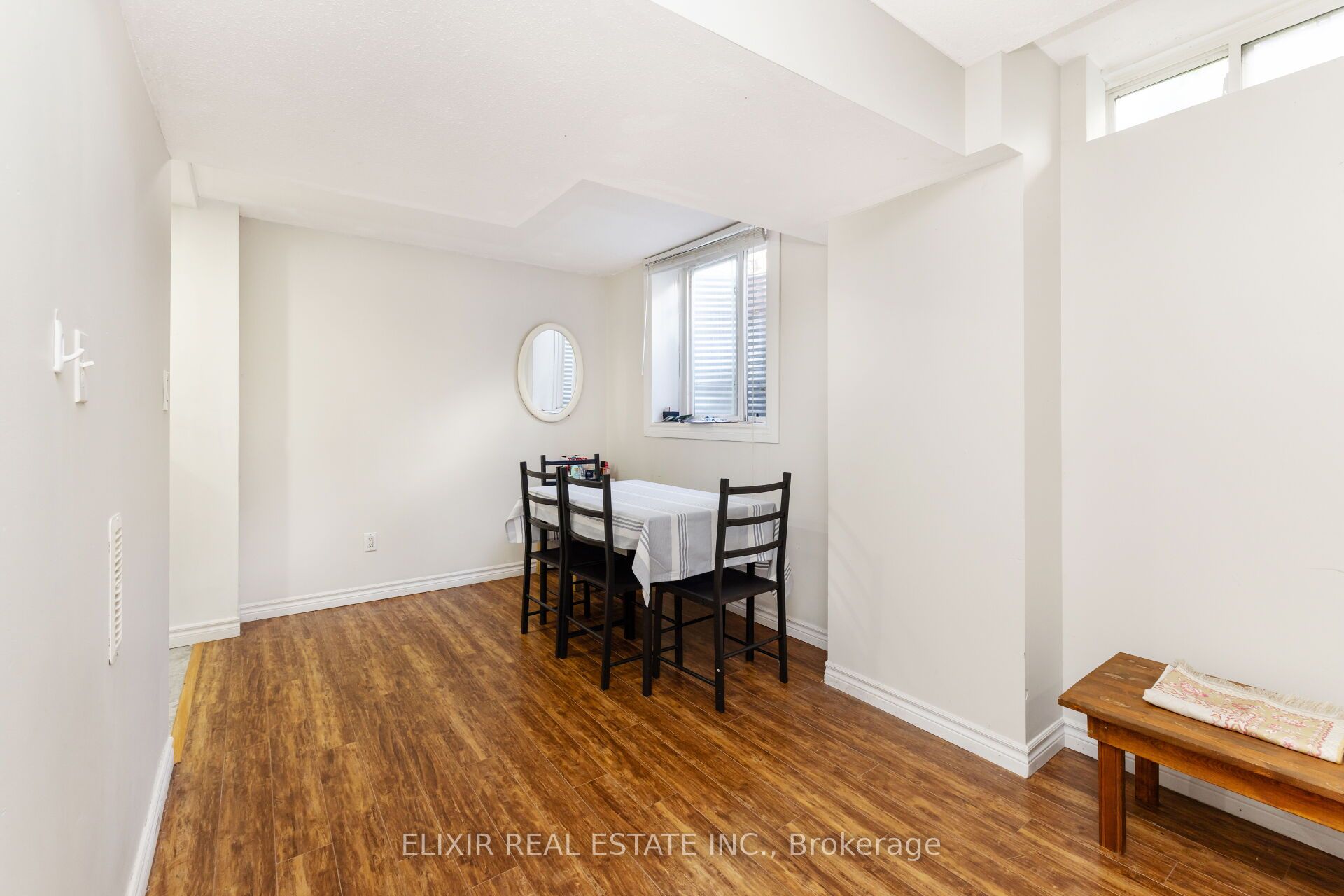 1875 Dalhousie Crescent