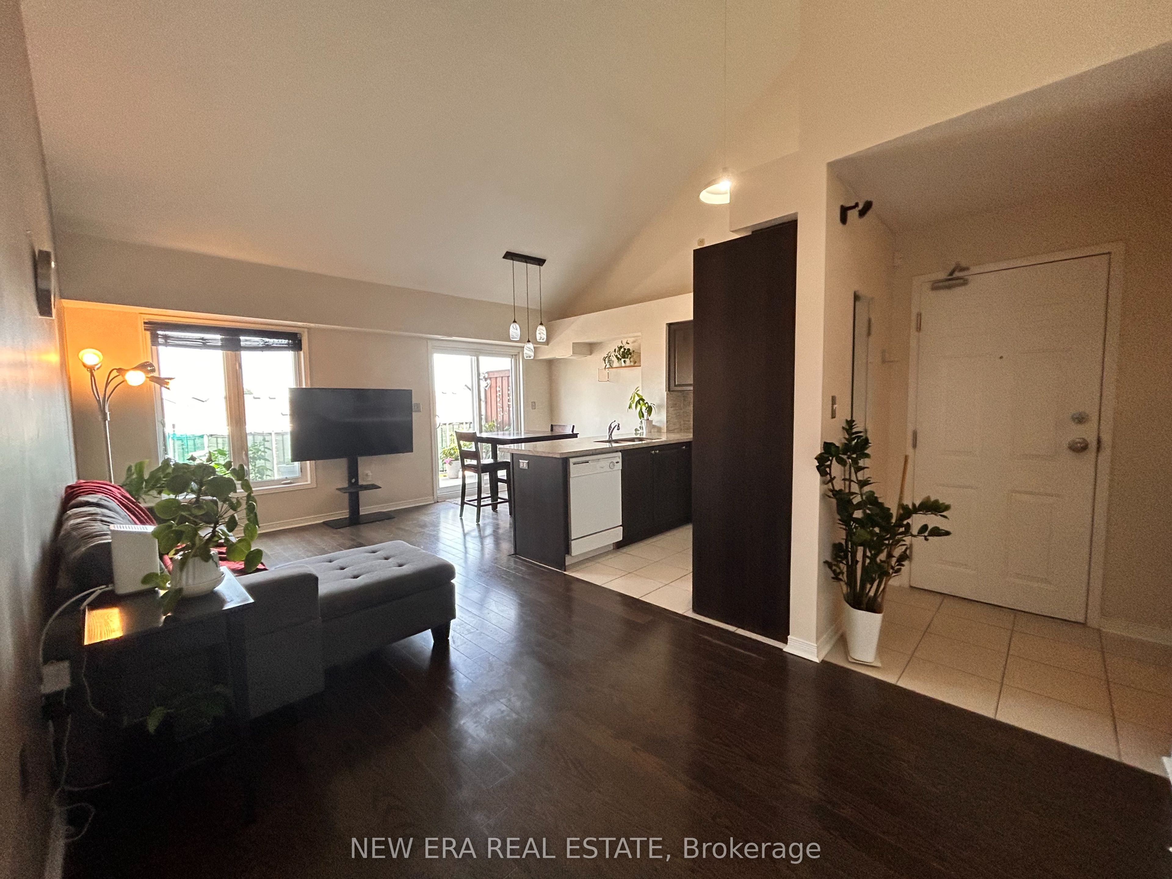 651F Warden Avenue #48