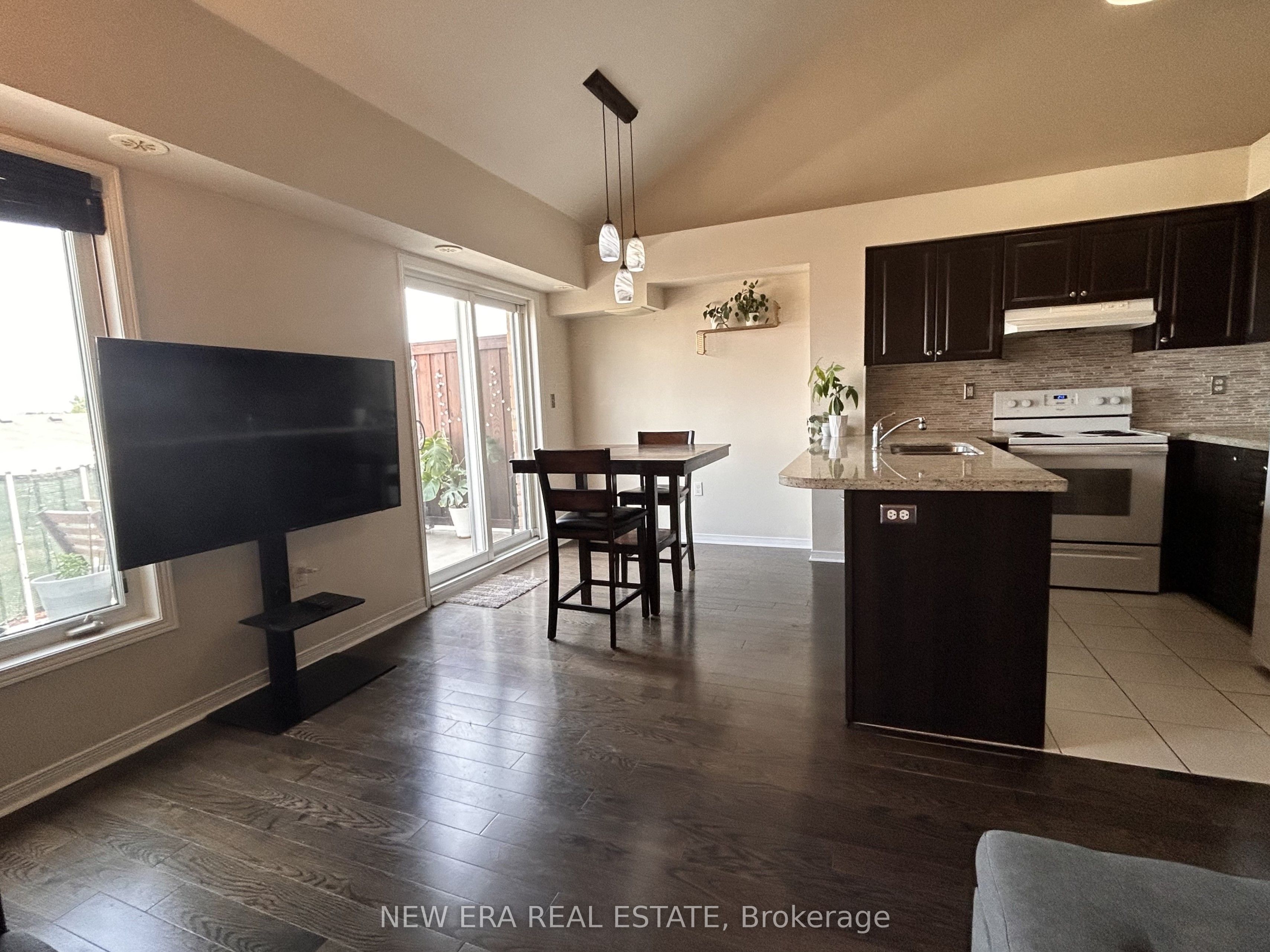 651F Warden Avenue #48