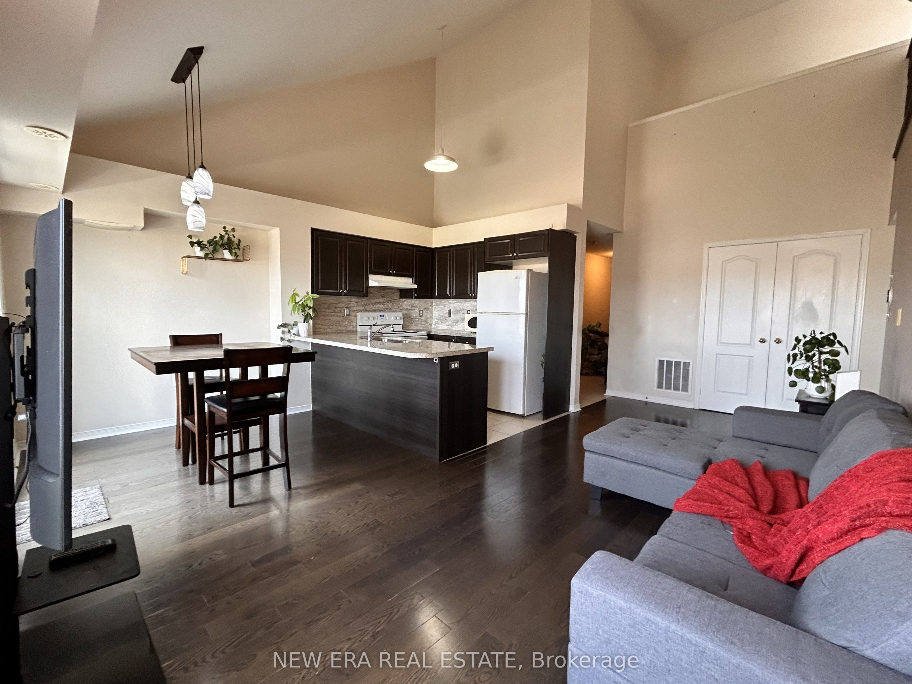 651F Warden Avenue #48
