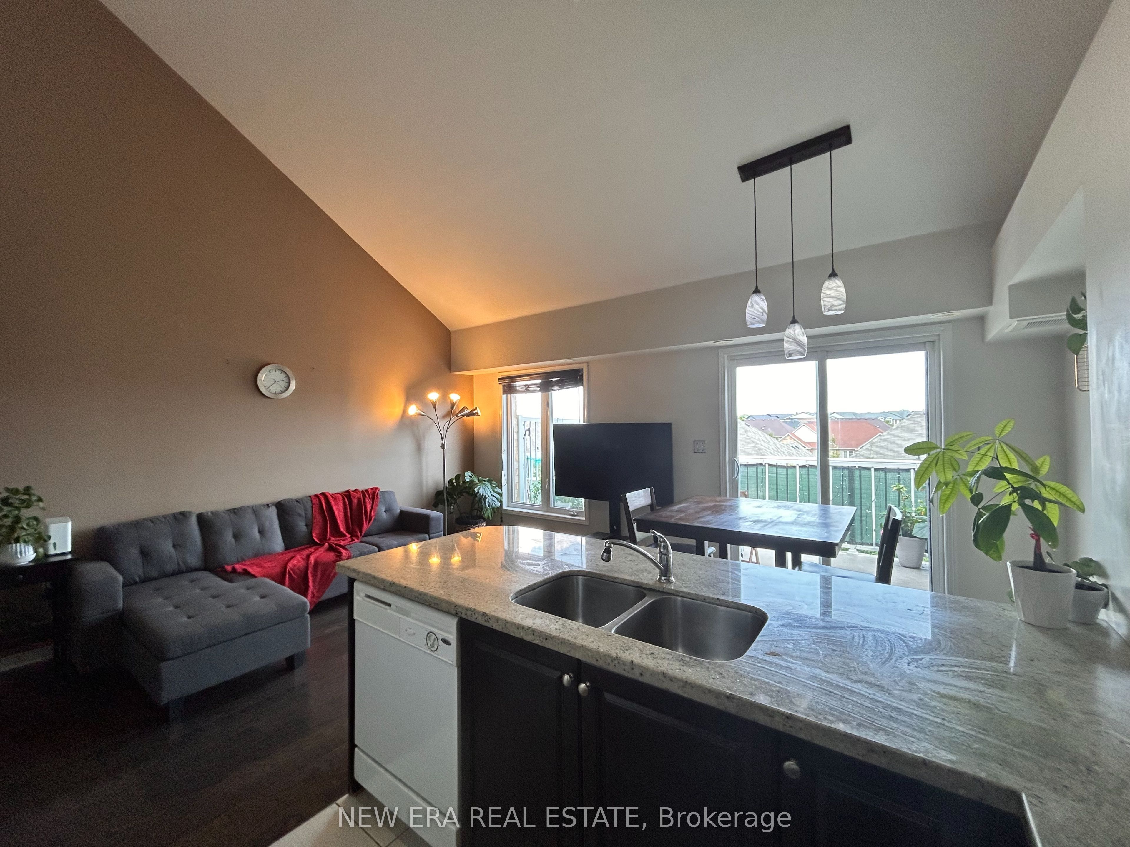 651F Warden Avenue #48