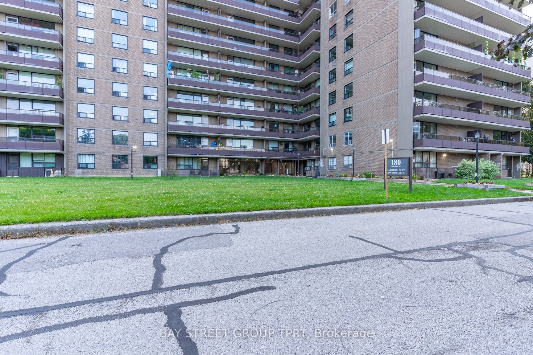 180 Markham Road, #207