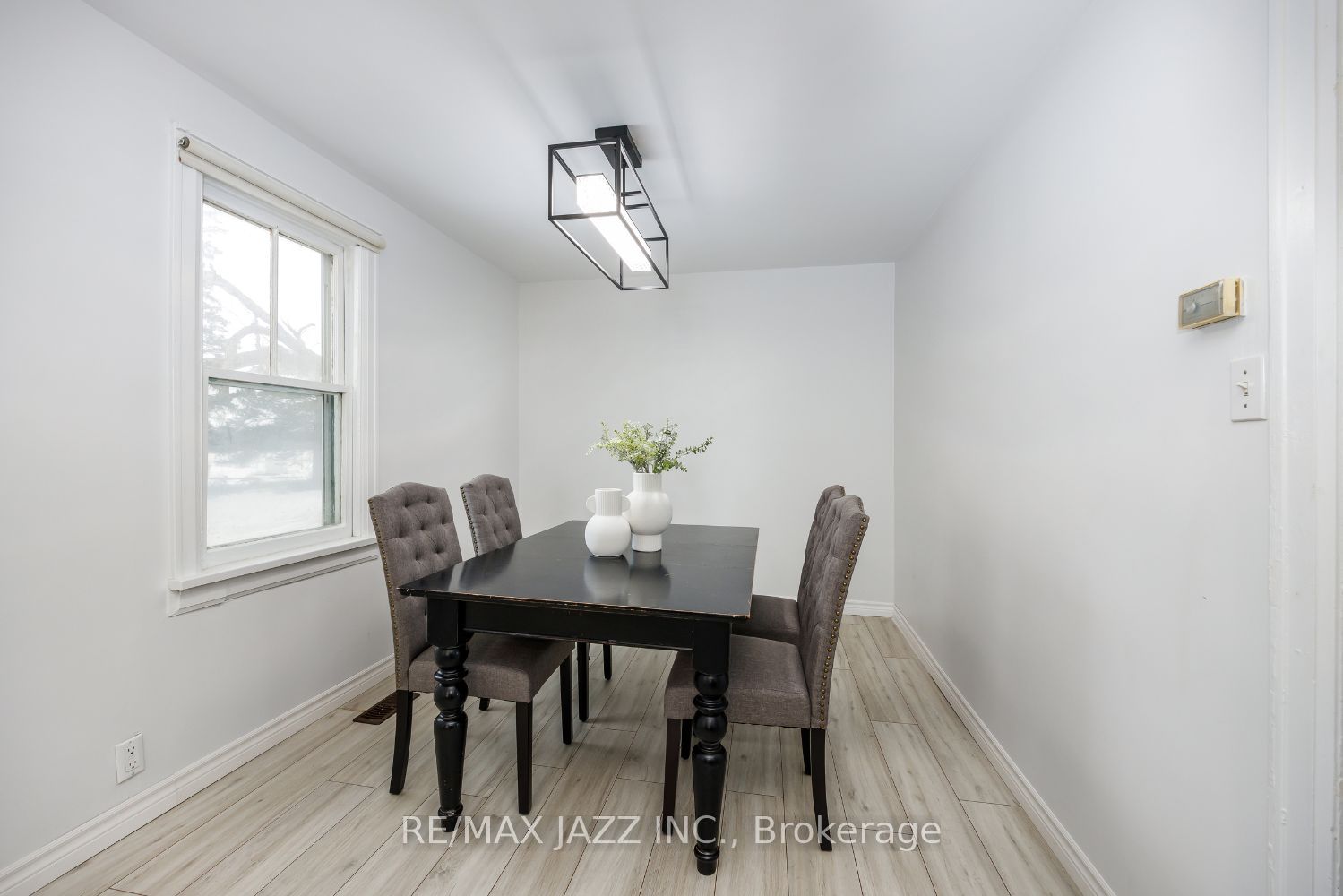 10239 Cochrane Road