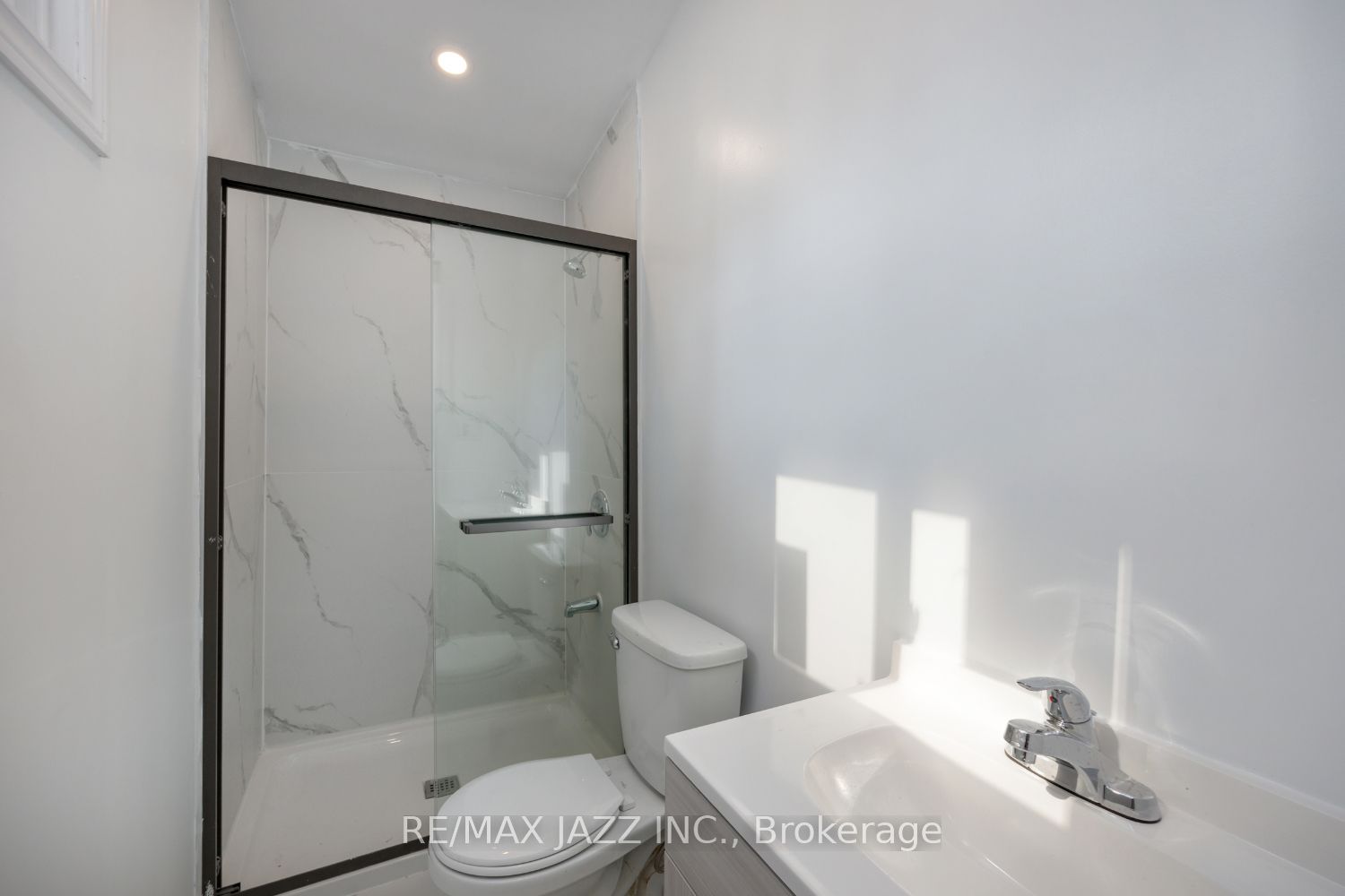 10239 Cochrane Road