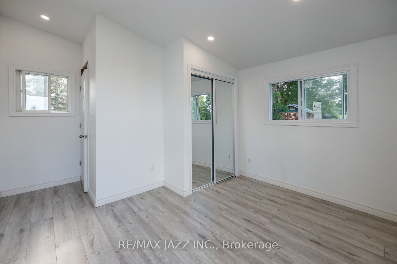 10239 Cochrane Road