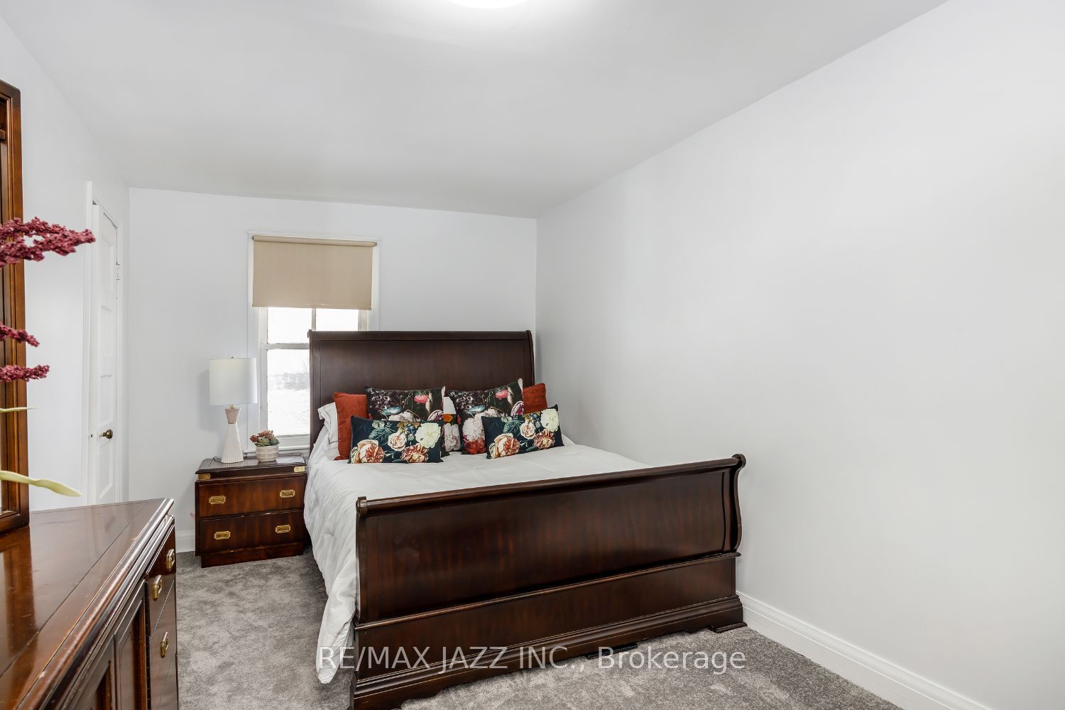 10239 Cochrane Road