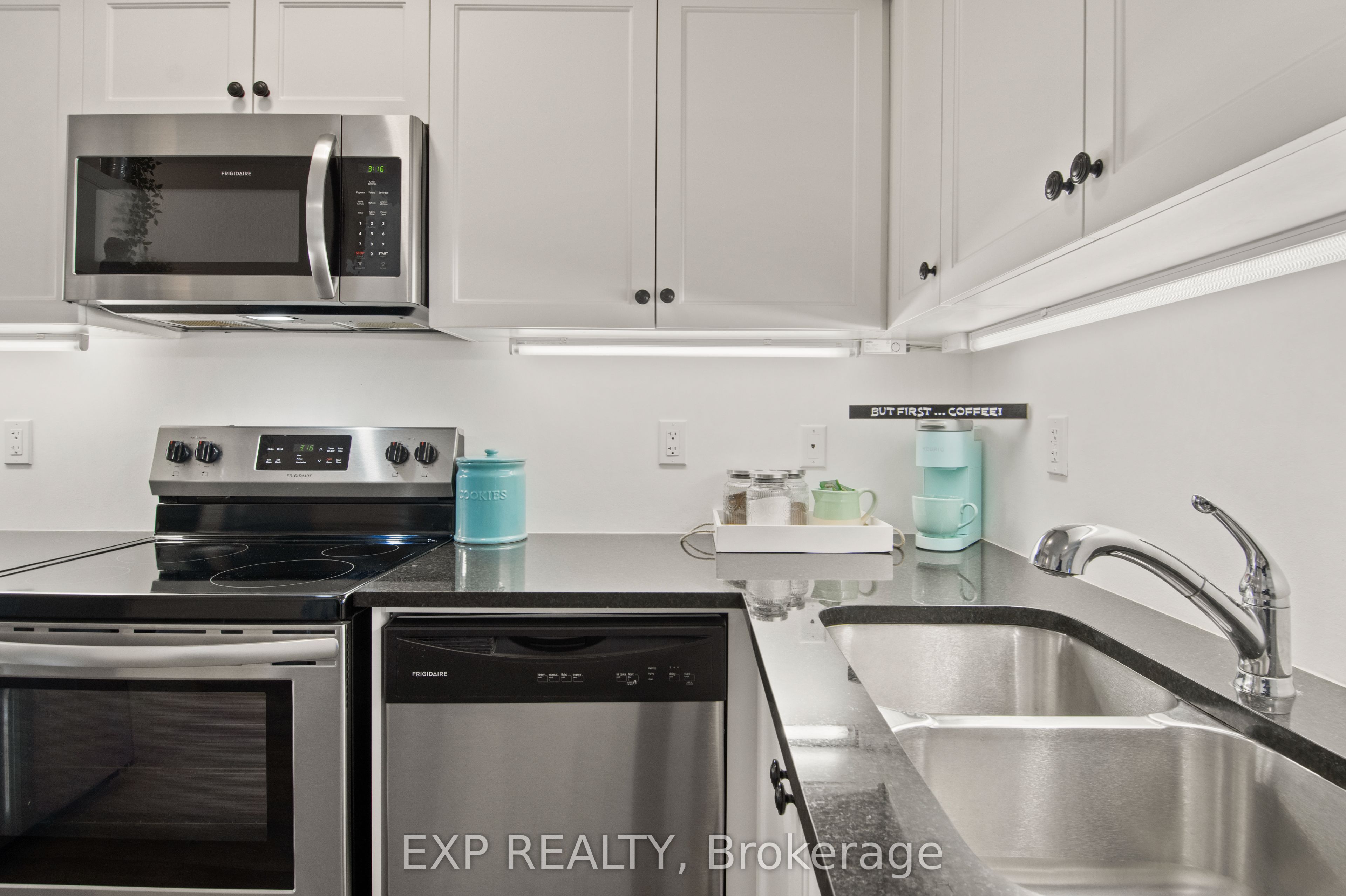 2590 William Jackson Drive, #10