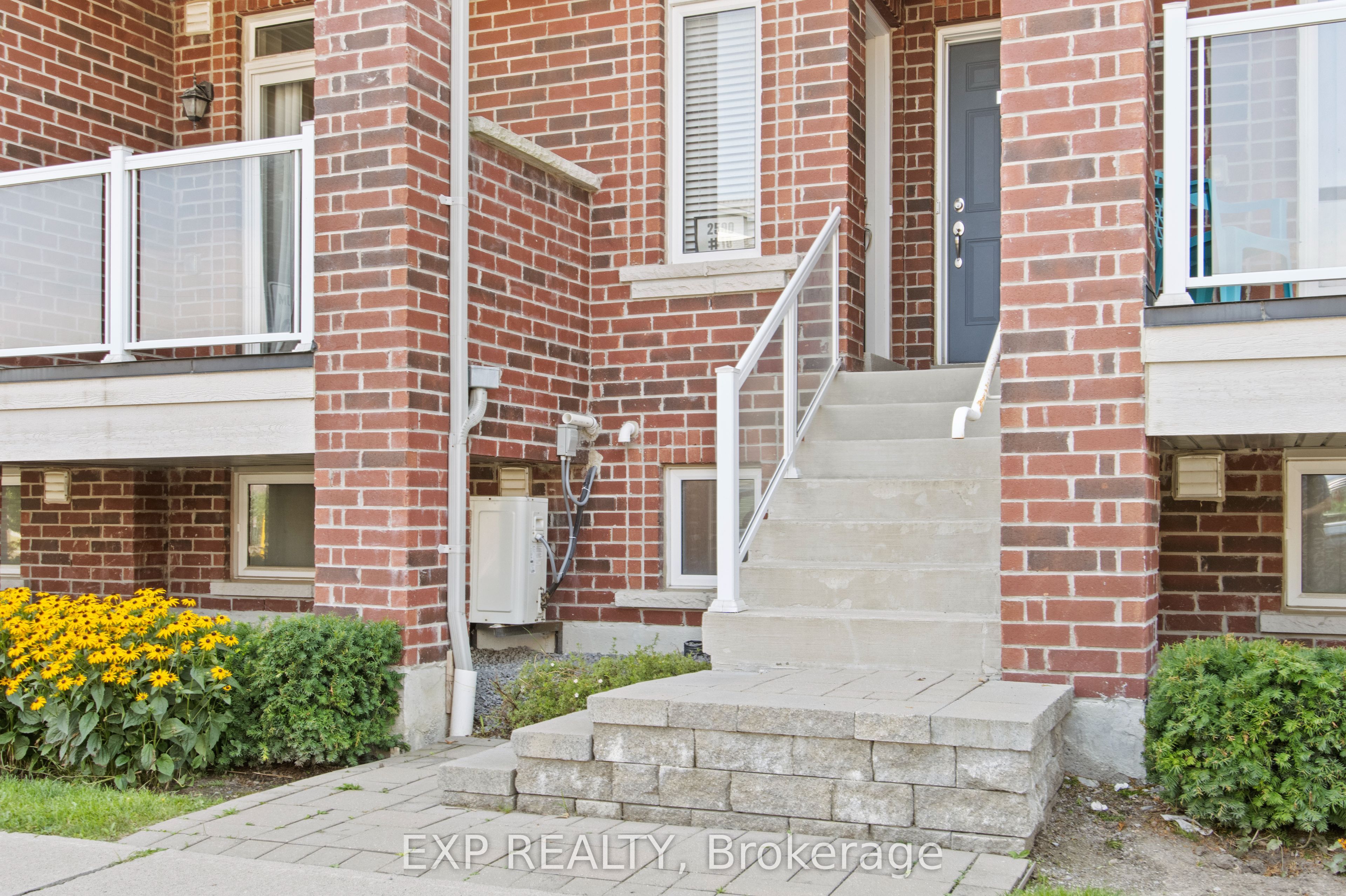 2590 William Jackson Drive, #10